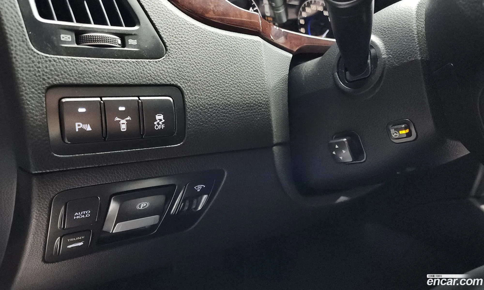 Hyundai Equus 2010 — 13