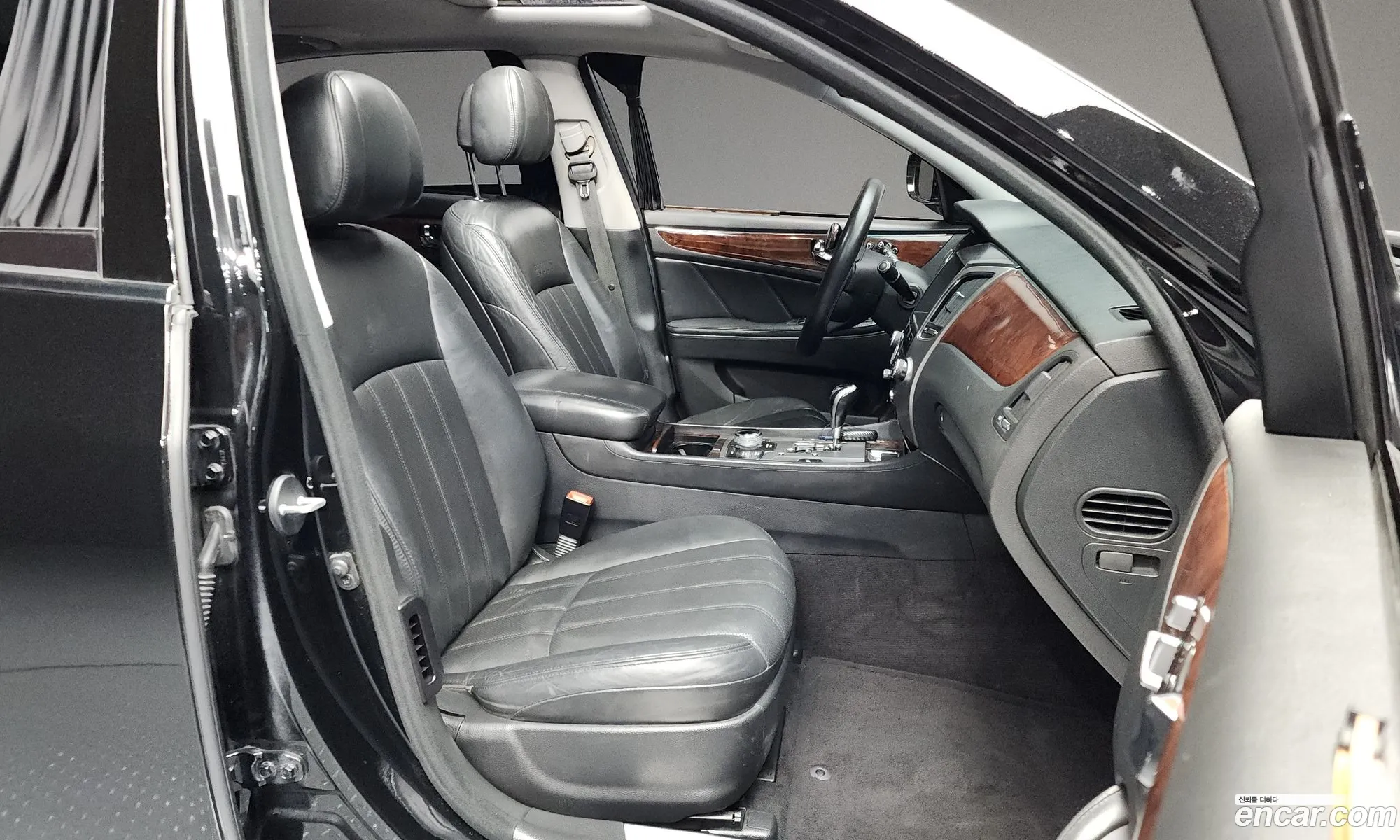 Hyundai Equus 2010 — 6