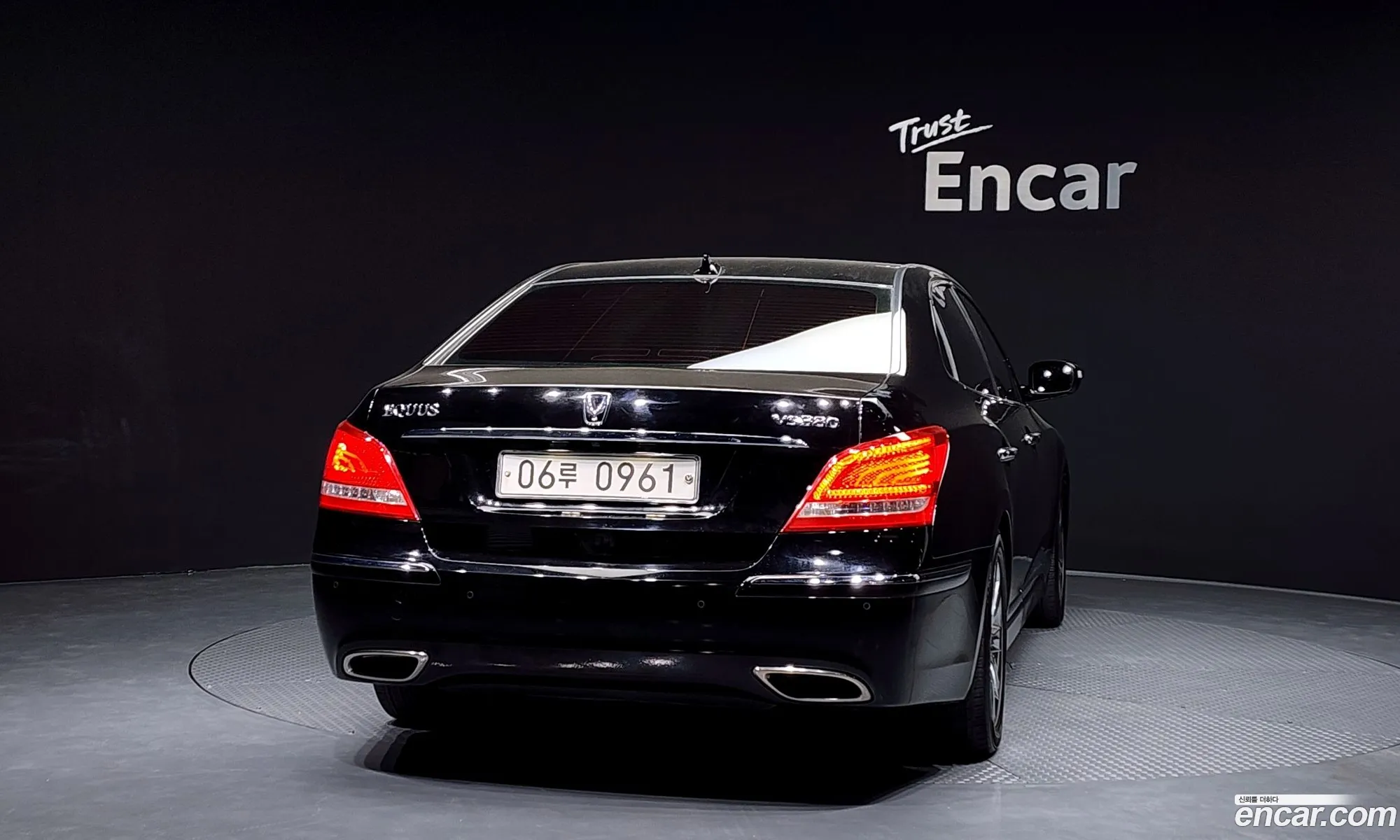 Hyundai Equus 2010 — 14