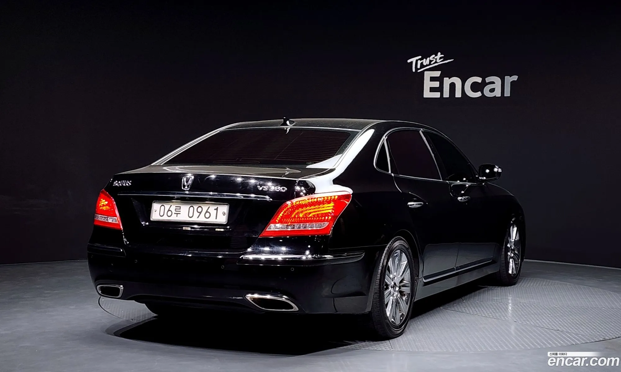 Hyundai Equus 2010 — 20