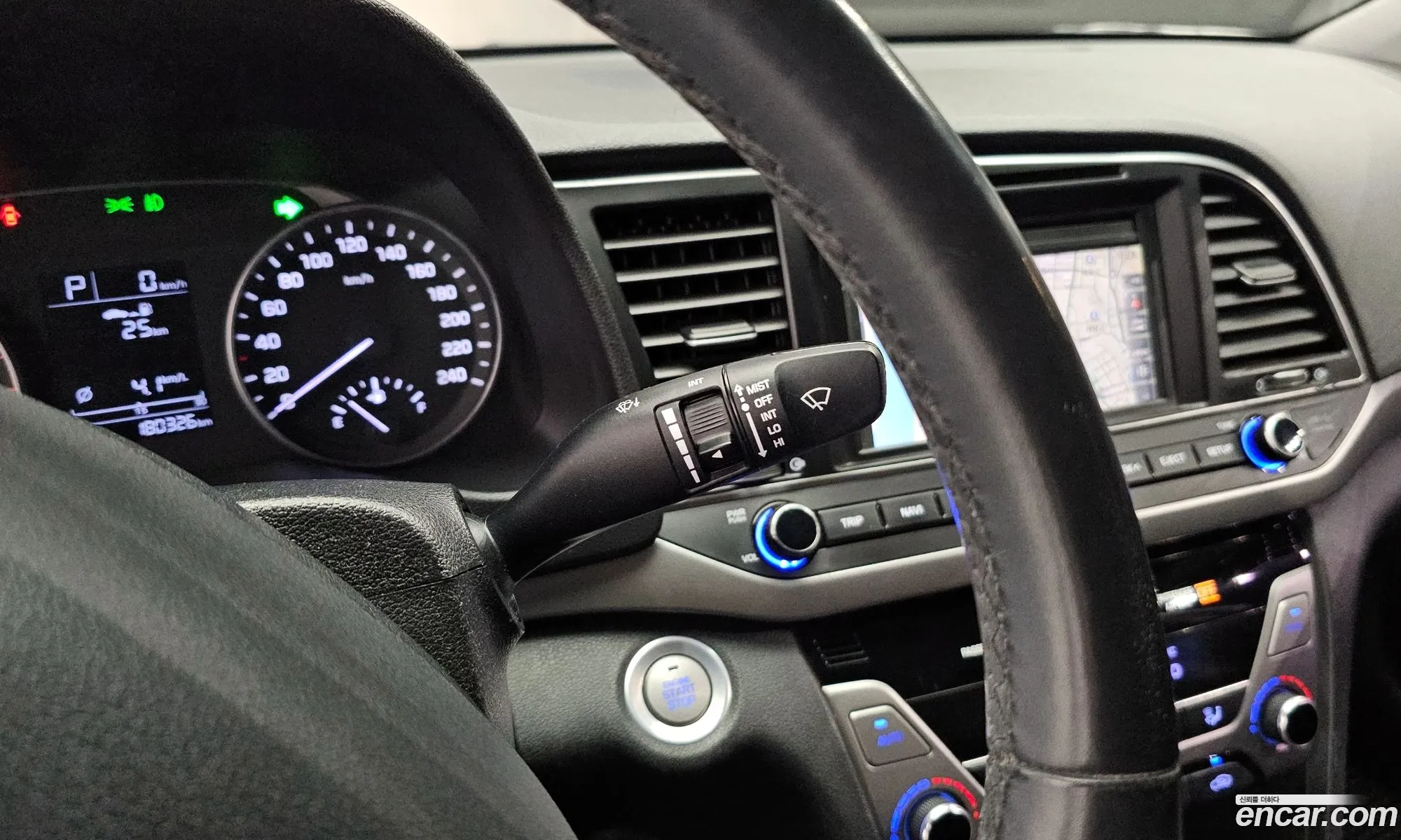 Hyundai Elantra AD 2016 — 19