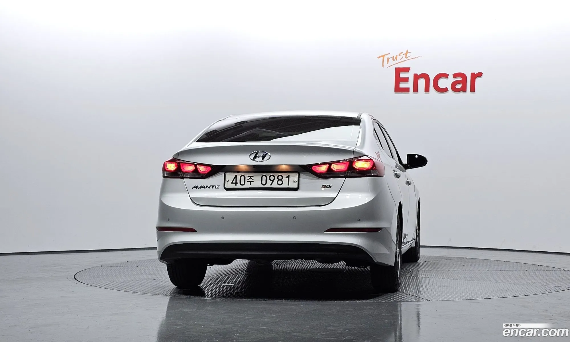 Hyundai Elantra AD 2016 — 18