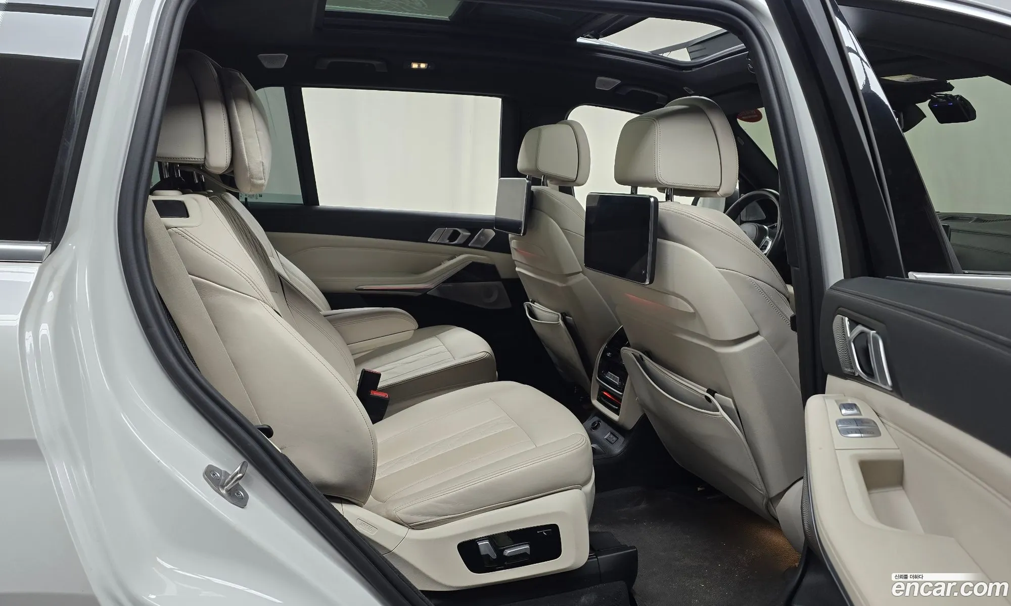 BMW X7 2021 WBACW2104N9J87572 — 14