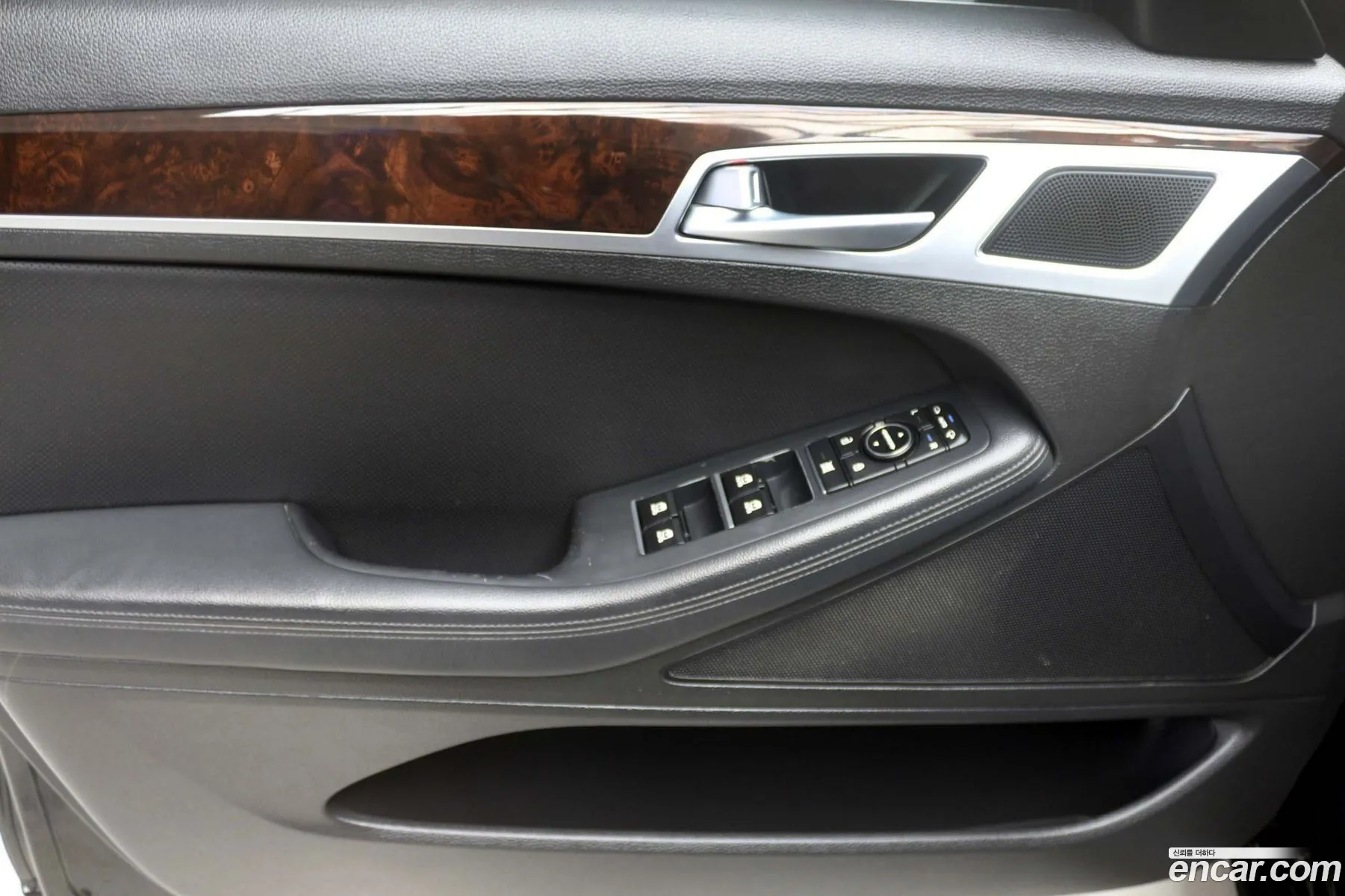 Hyundai Genesis DH 2015 — 6