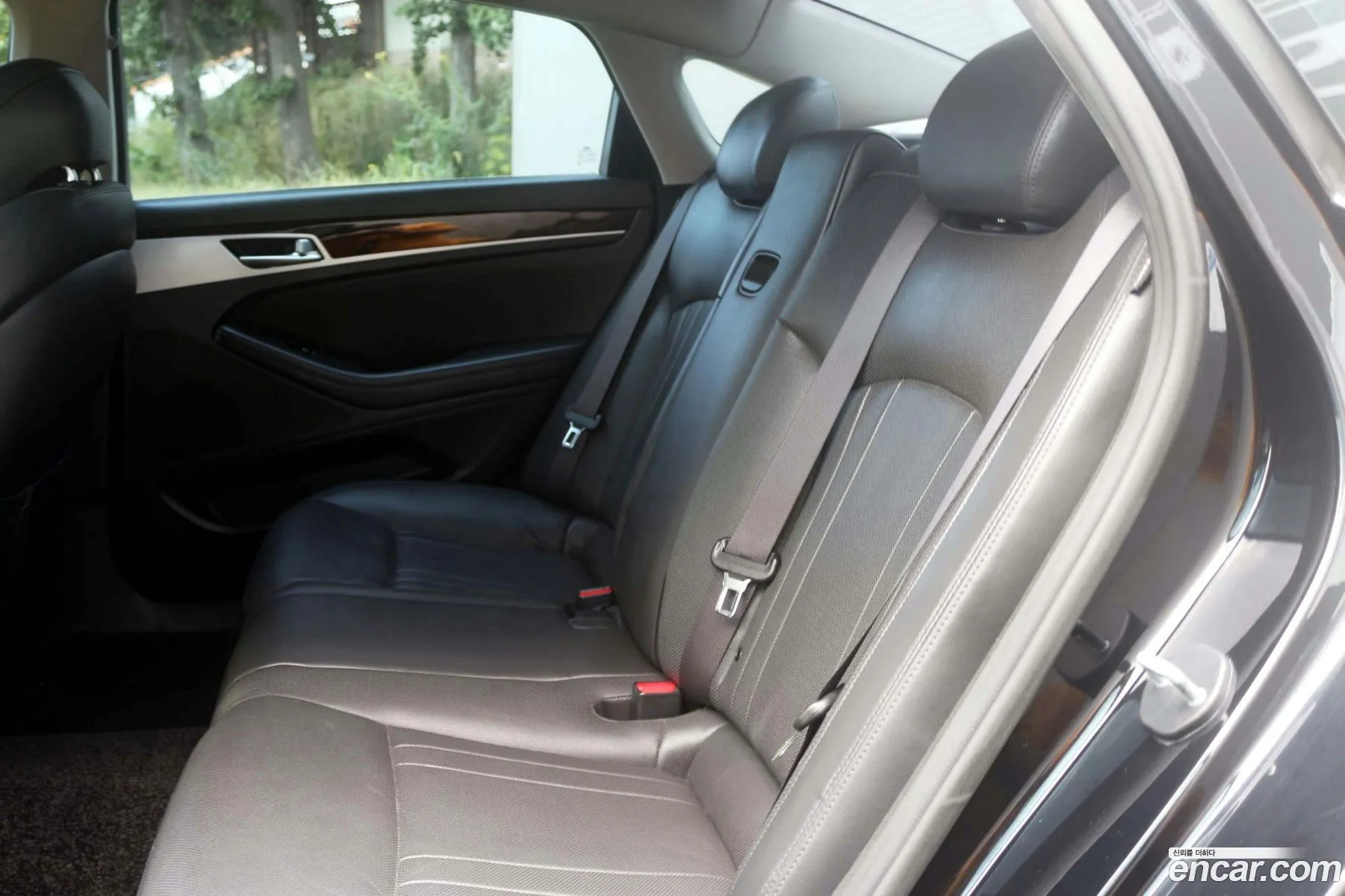 Hyundai Genesis DH 2015 — 8