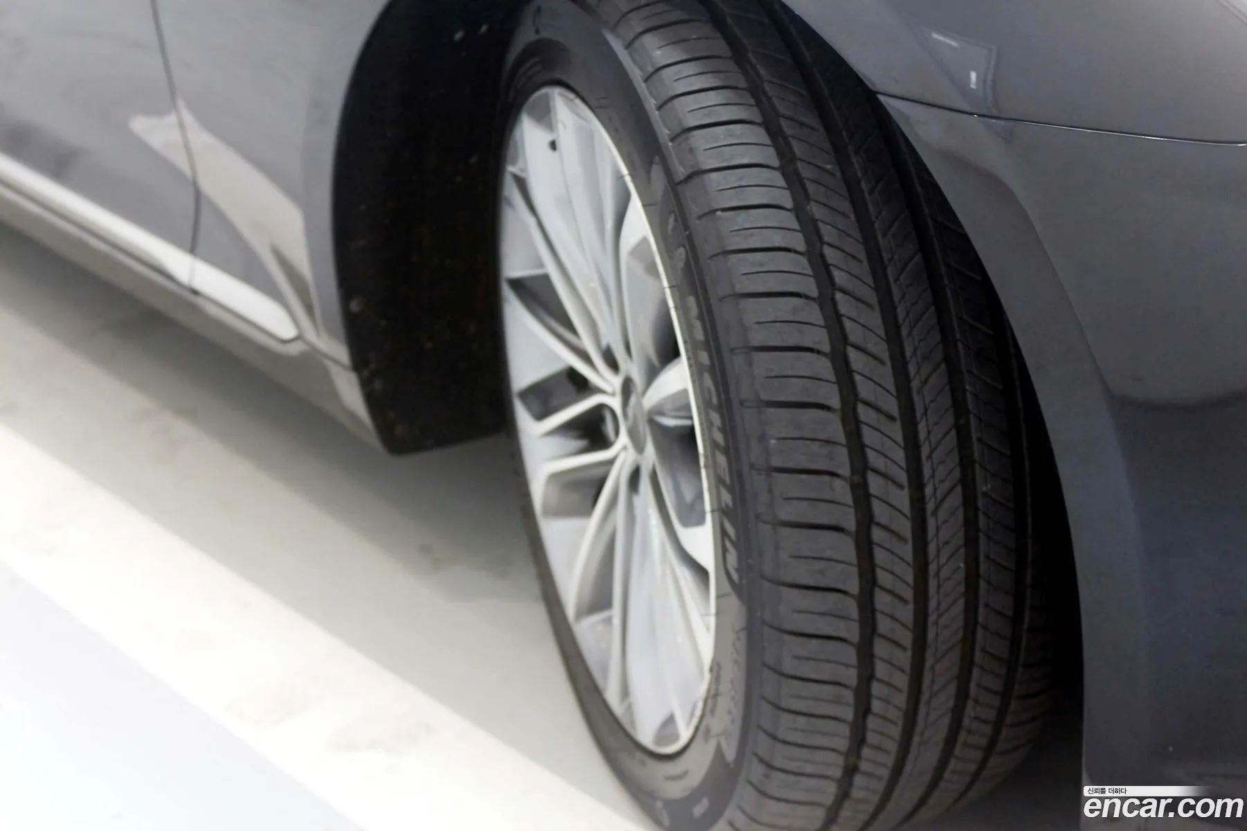Hyundai Genesis DH 2015 — 17