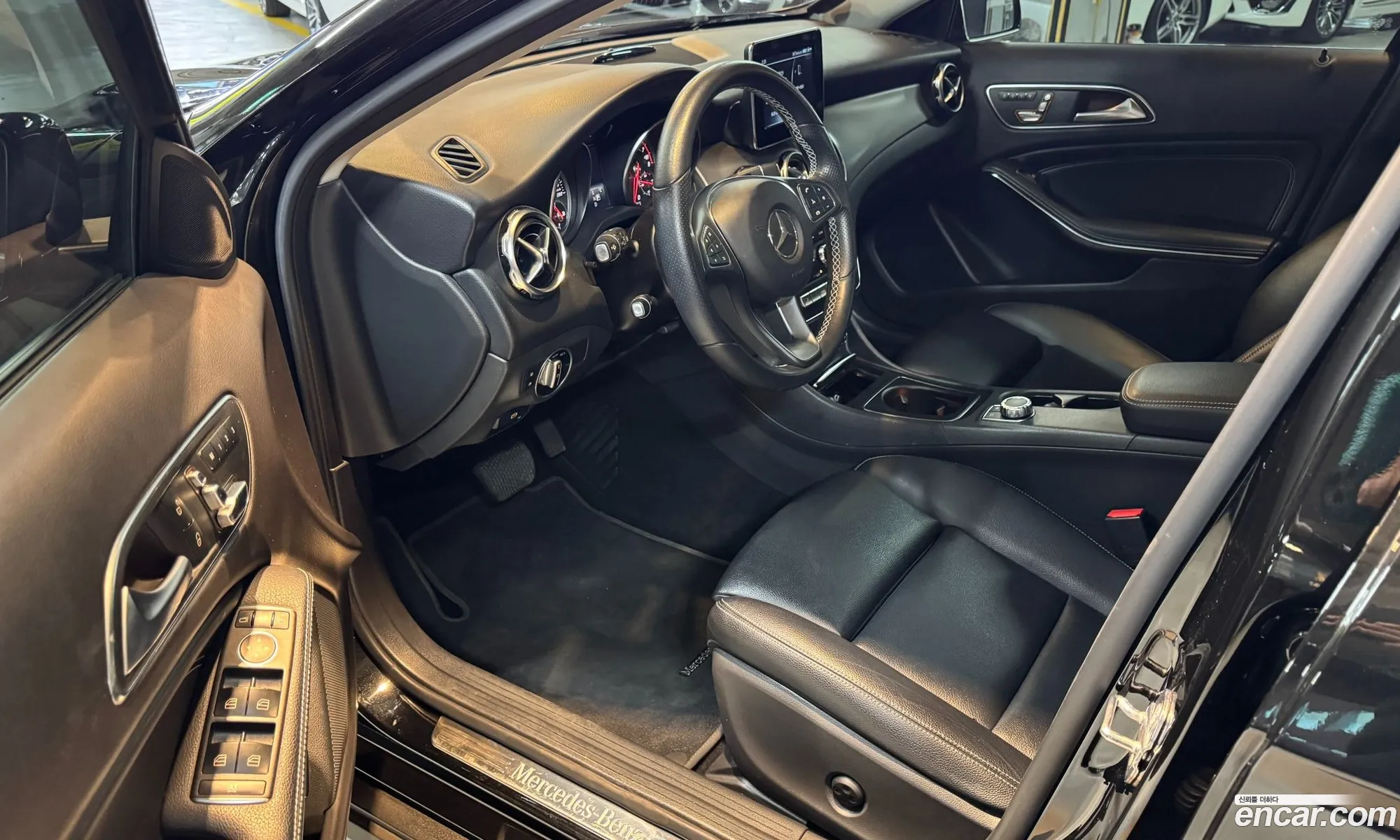 Mercedes-Benz GLA-Class X156 2018 — 15