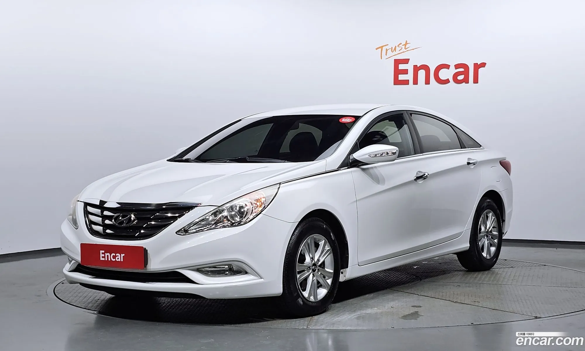 Hyundai YF Sonata 2010 — 20