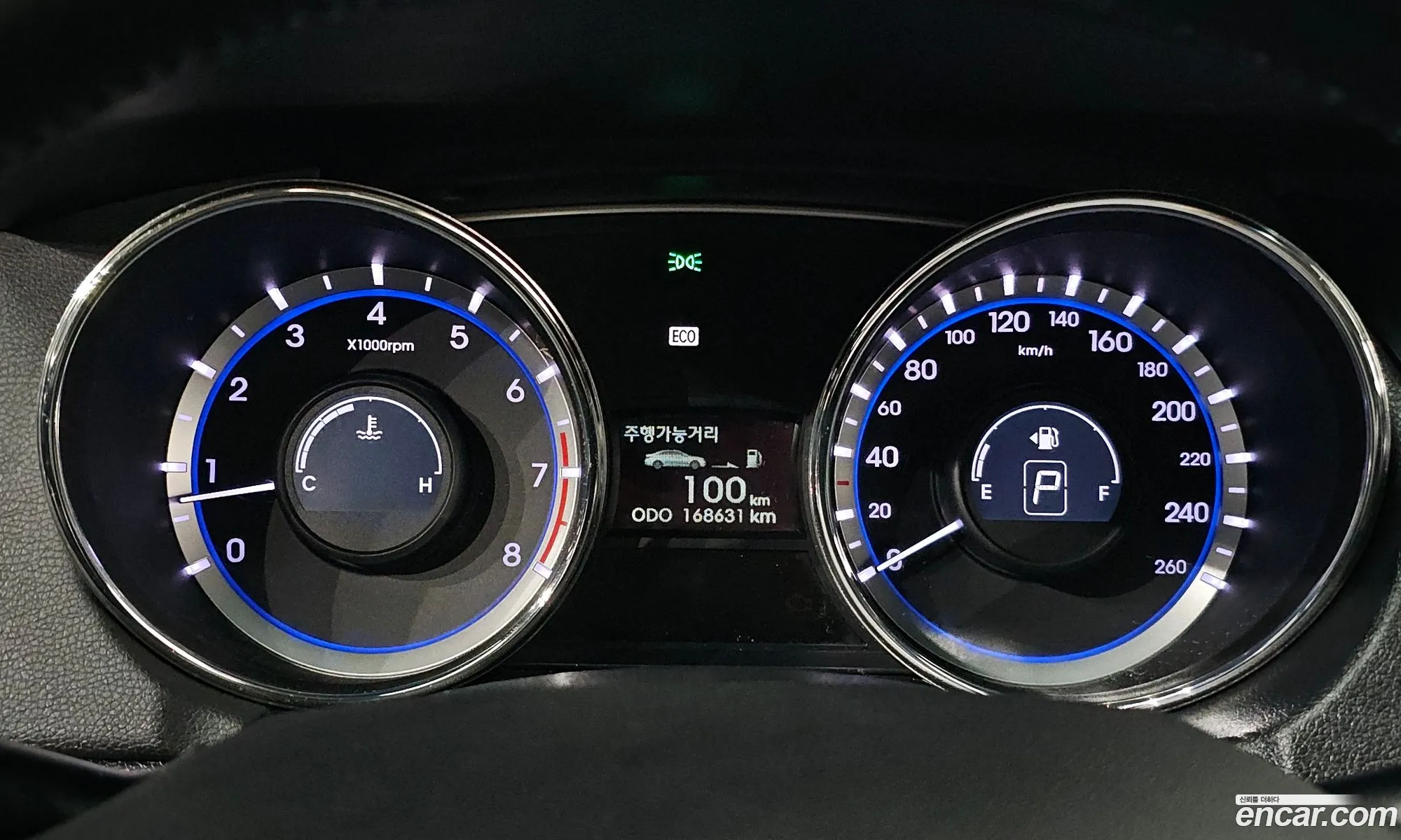 Hyundai YF Sonata 2010 — 2