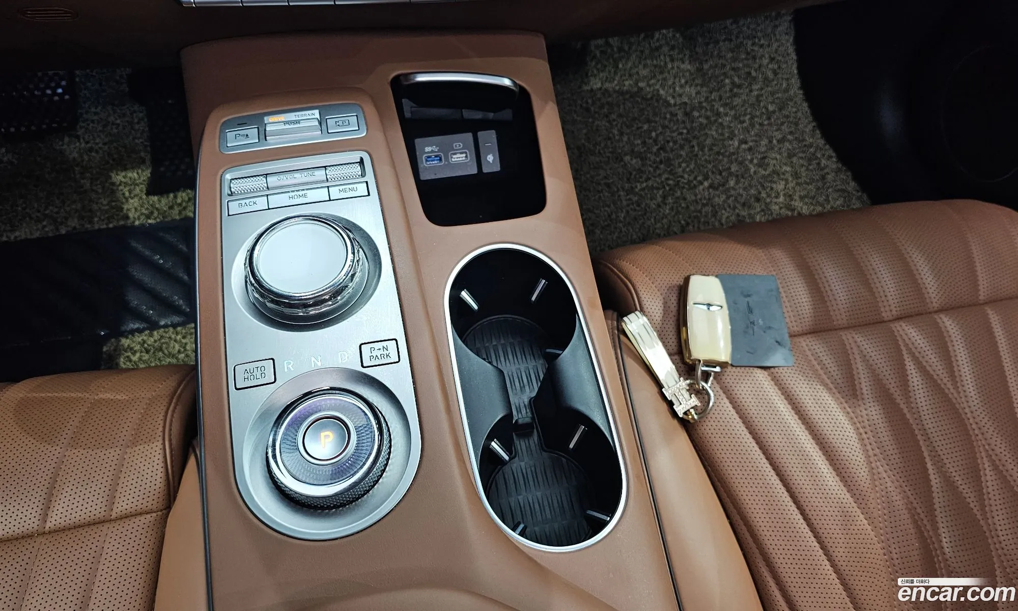 Genesis GV70 2023 — 17