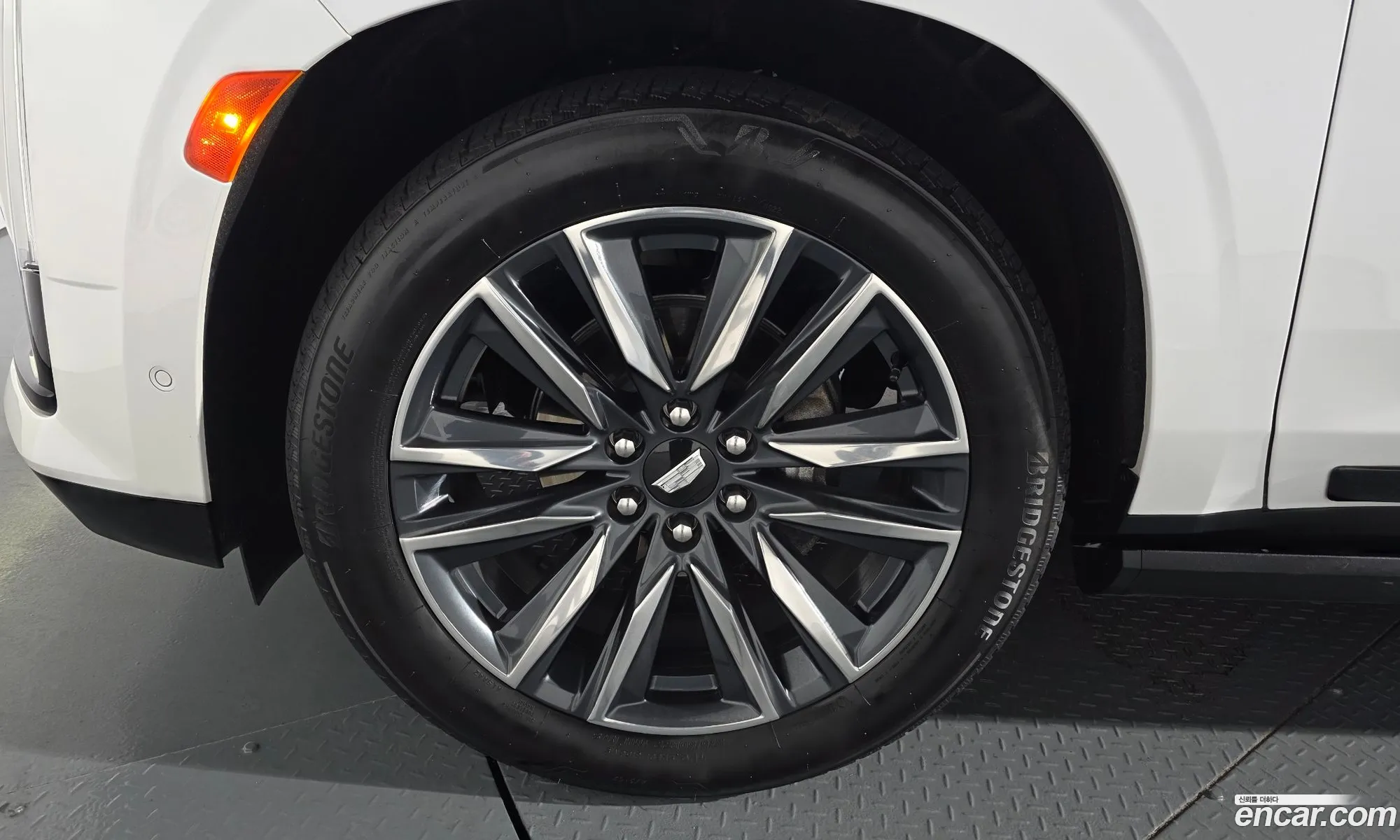 Cadillac Escalade 2023 — 7