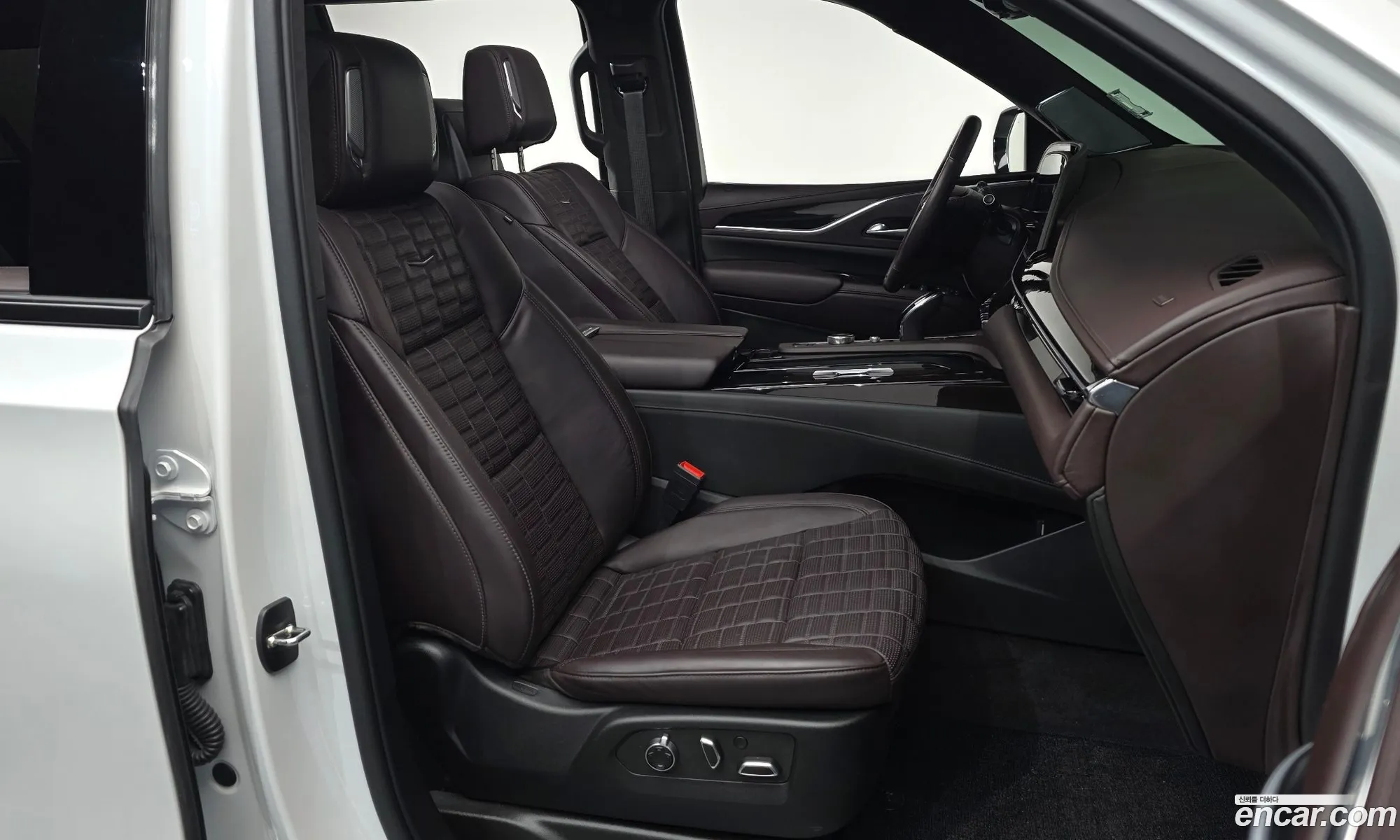 Cadillac Escalade 2023 — 13