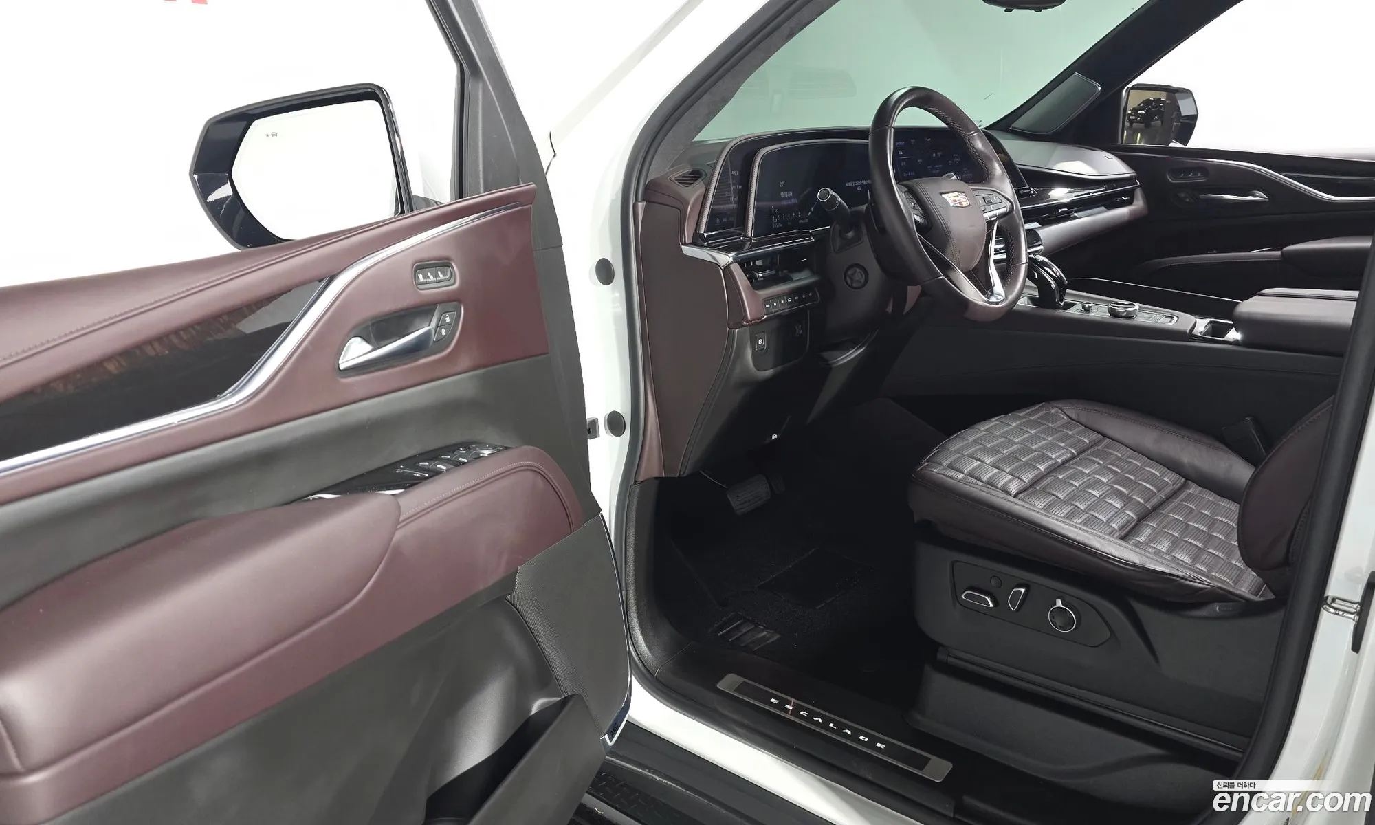 Cadillac Escalade 2023 — 11