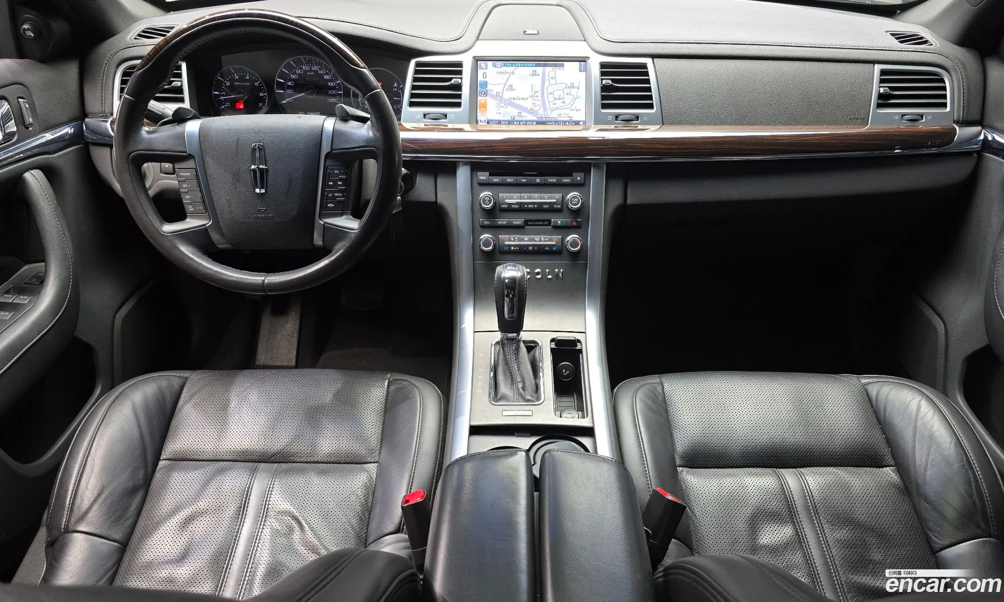 Lincoln MKS 2010 1LNHL9DR0BG602006 — 19