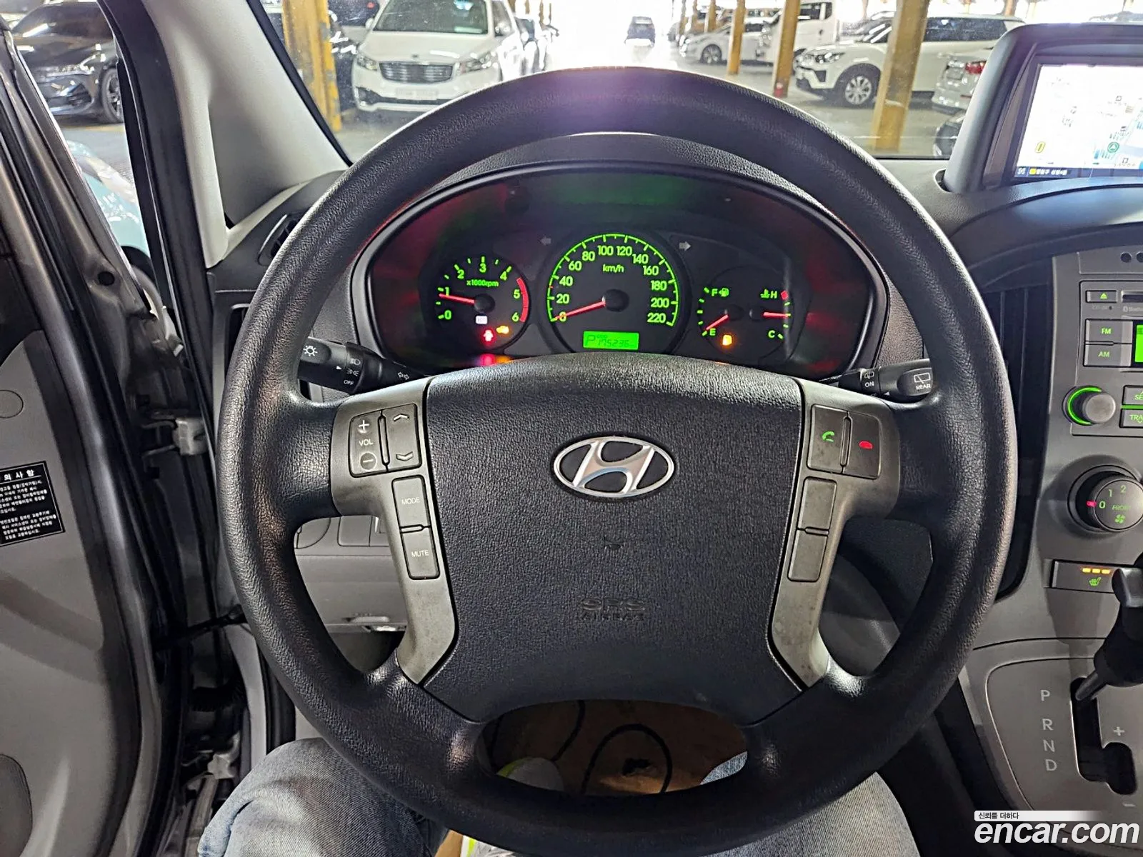 Hyundai Grand Starex 2012 — 2