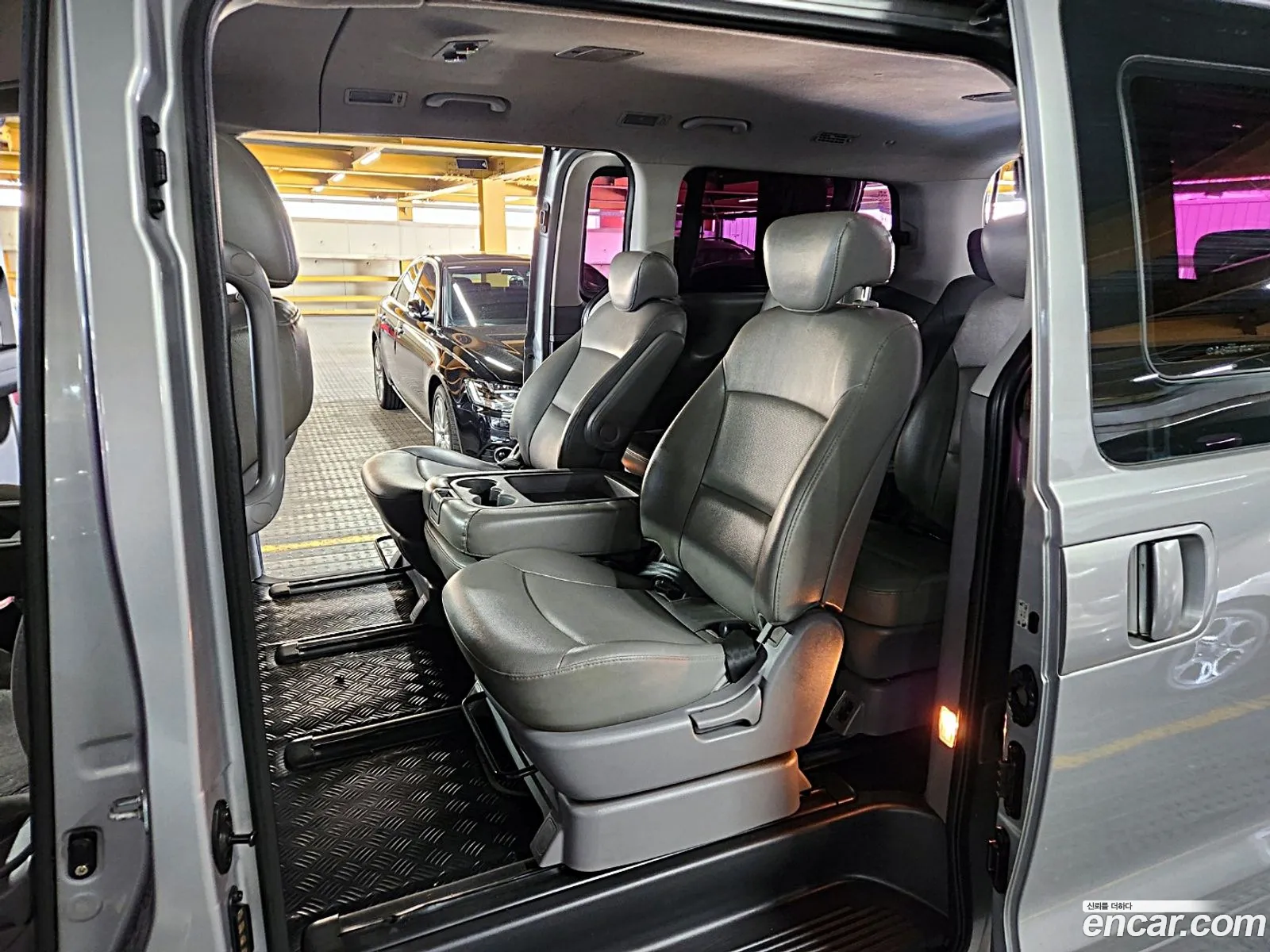 Hyundai Grand Starex 2012 — 14