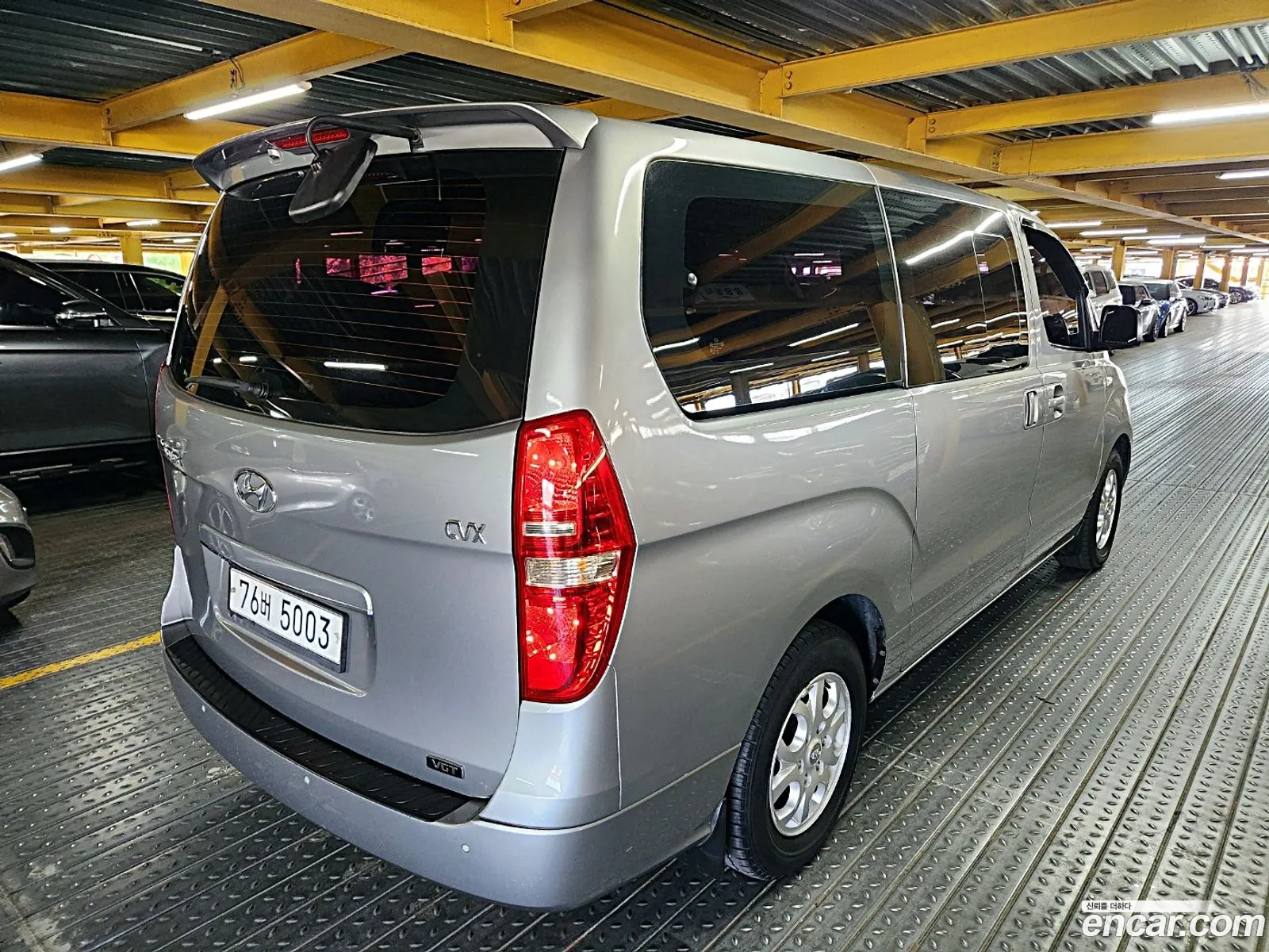 Hyundai Grand Starex 2012 — 16