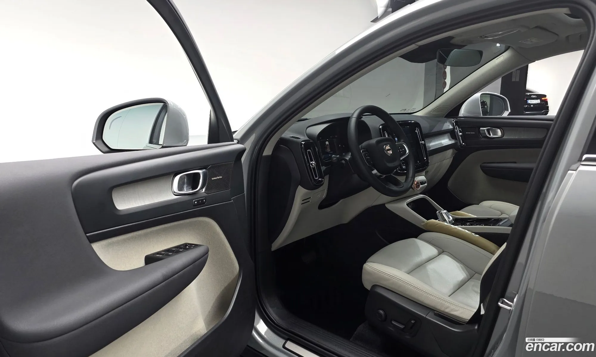 Volvo XC40 2024 — 18