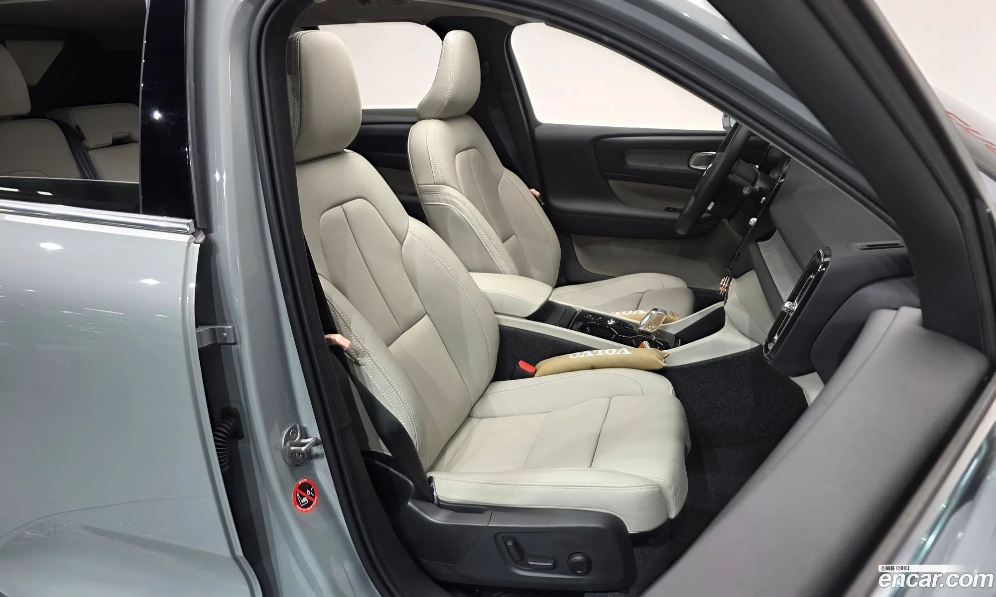 Volvo XC40 2024 — 16
