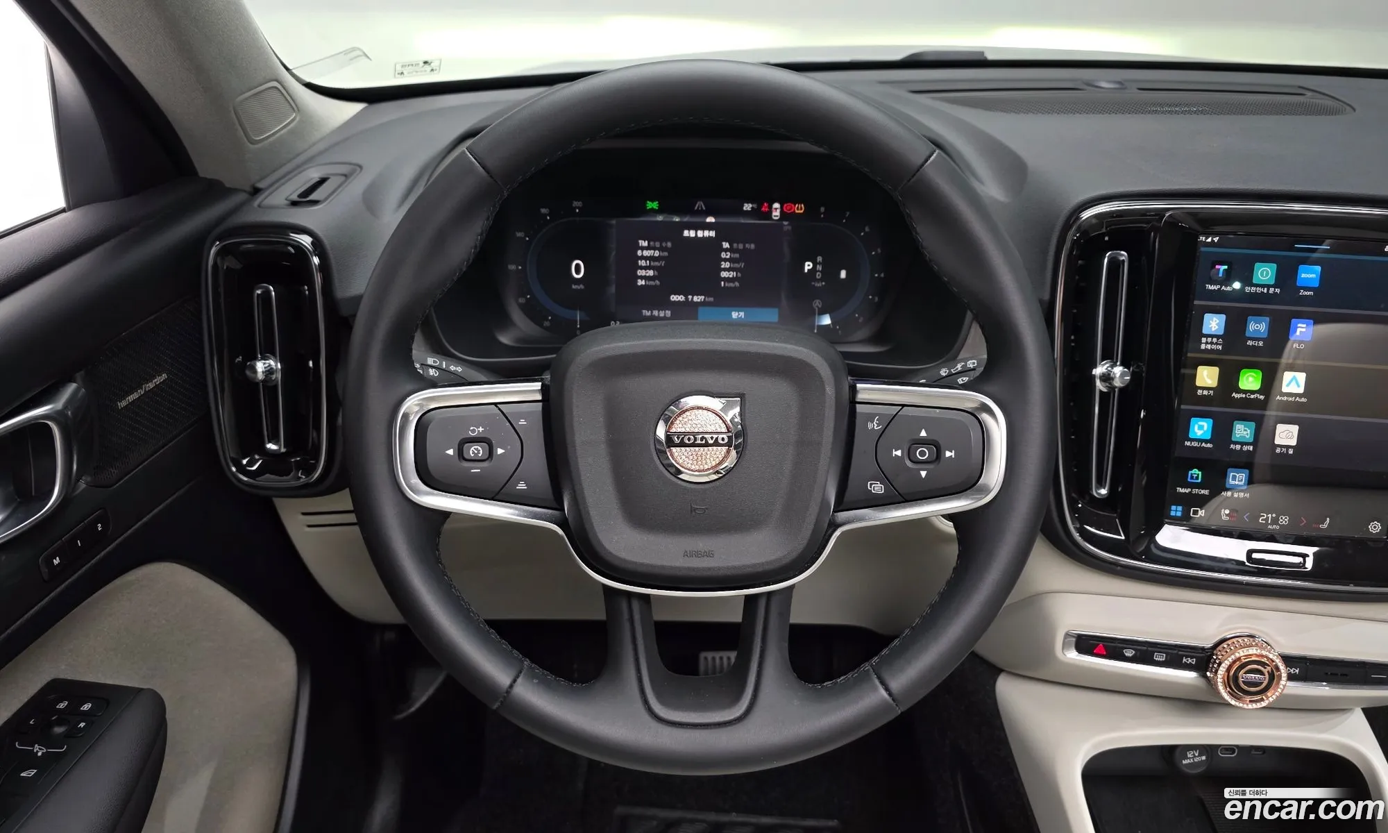 Volvo XC40 2024 — 13
