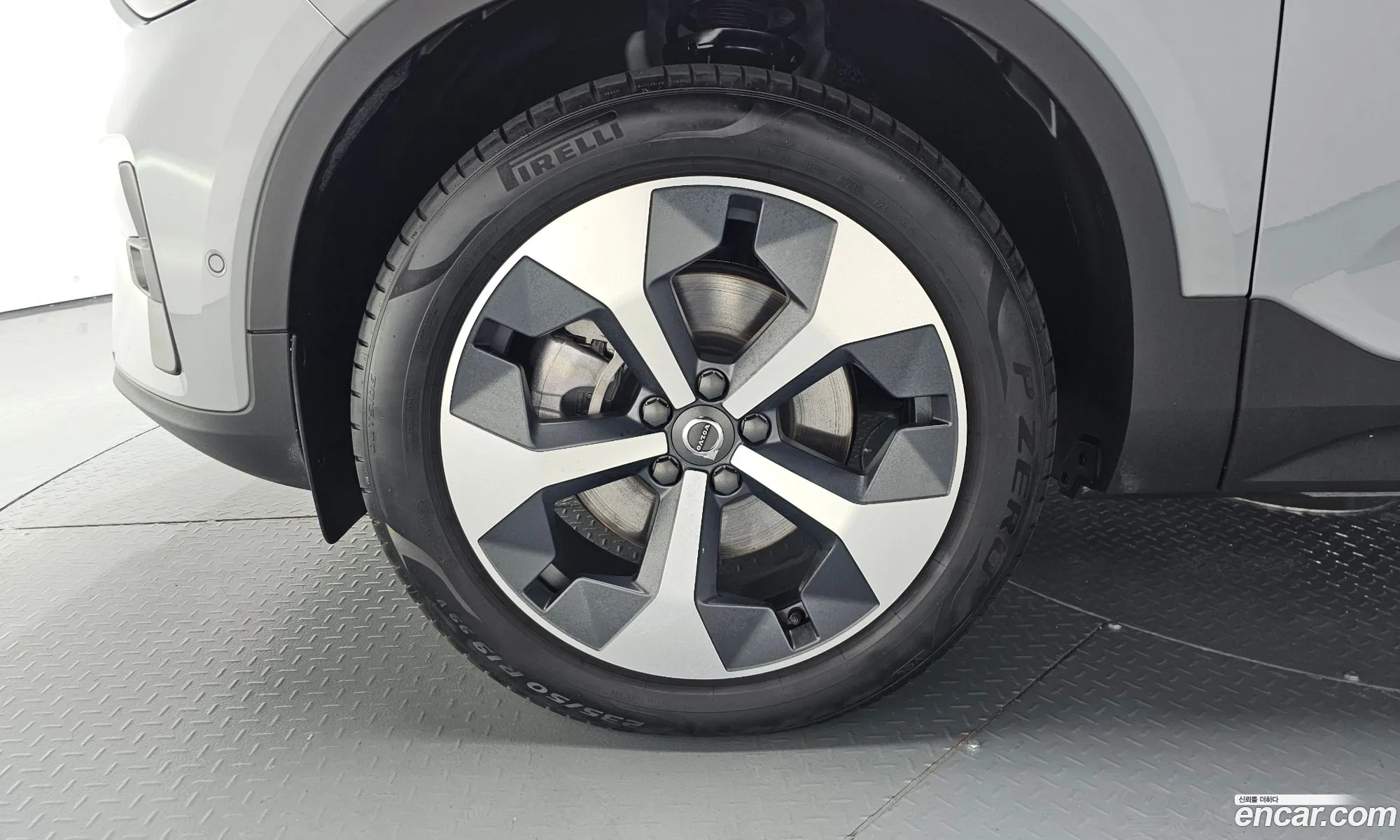Volvo XC40 2024 — 12