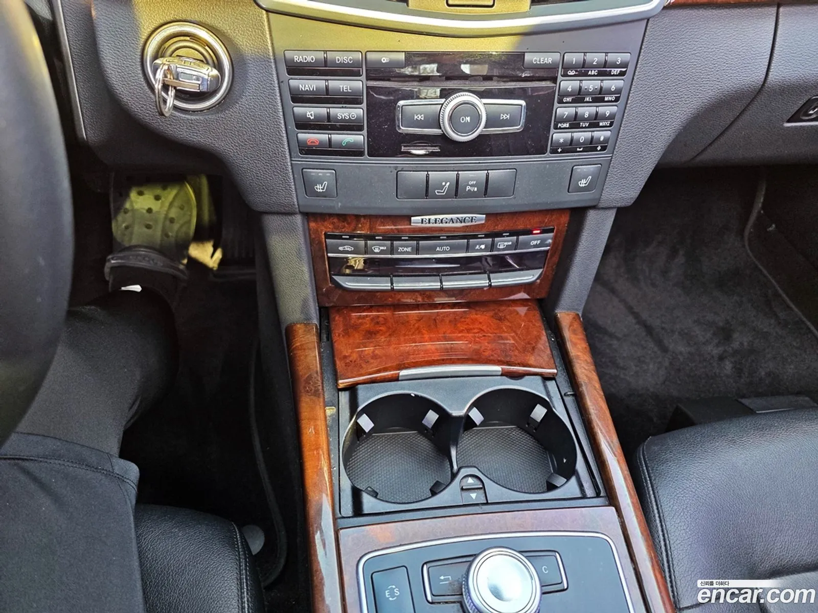 Mercedes-Benz E-Class W212 2011 — 19