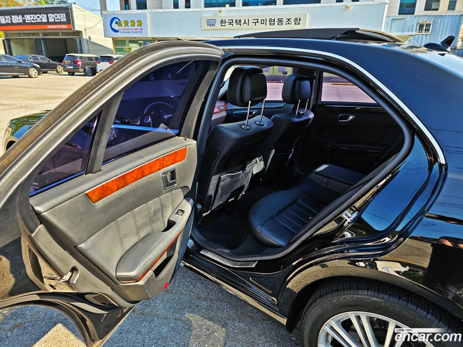 Mercedes-Benz E-Class W212 2011 — 14