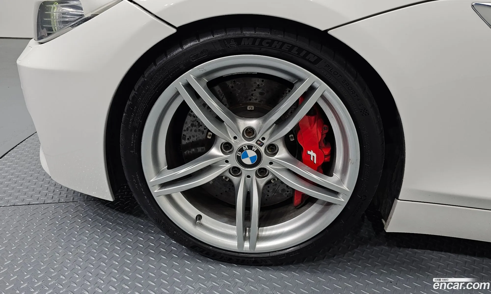 BMW Z4 2012 WBALM1109CE761913 — 3