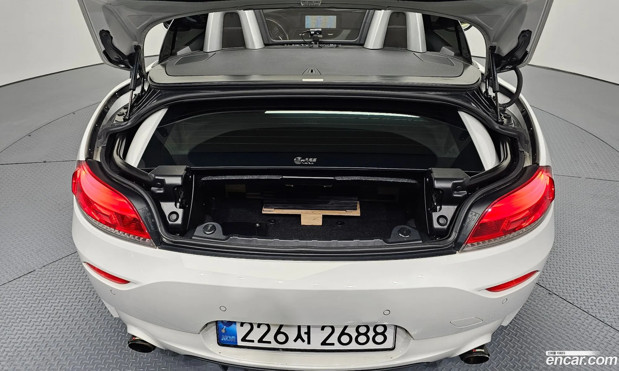 BMW Z4 2012 WBALM1109CE761913 — 8