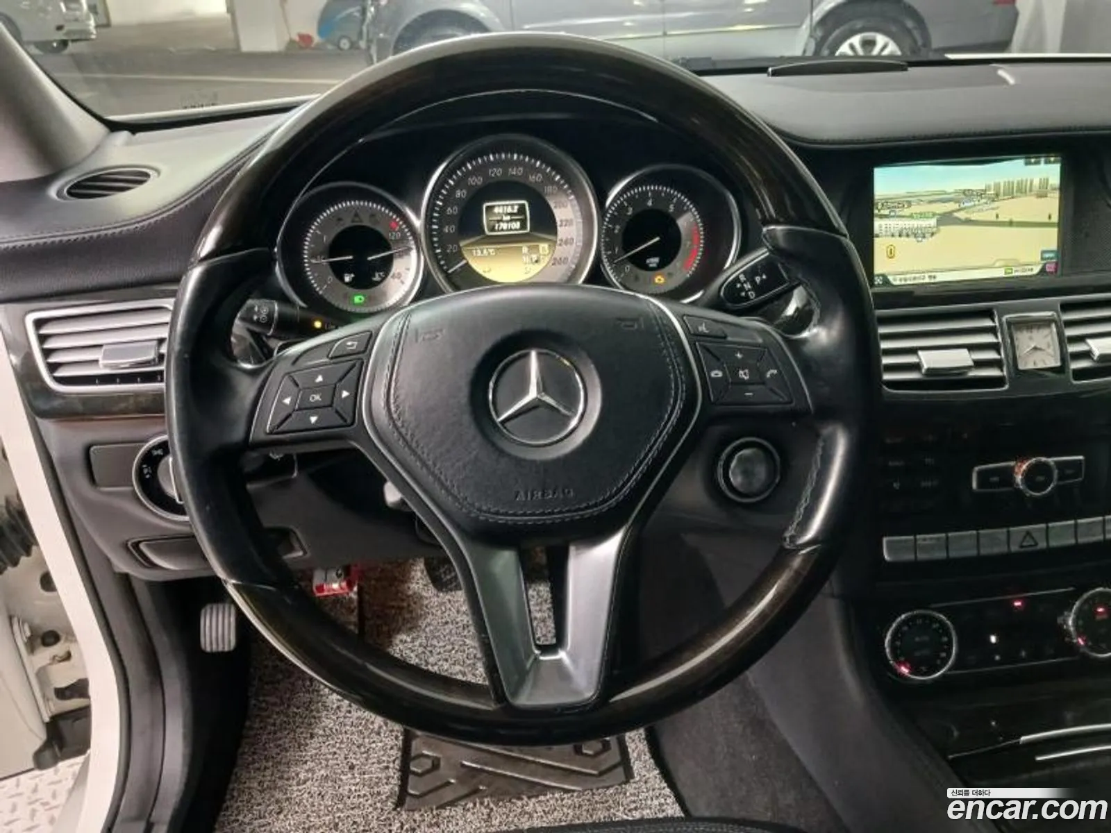 Mercedes-Benz CLS-Class W218 2011 — 6