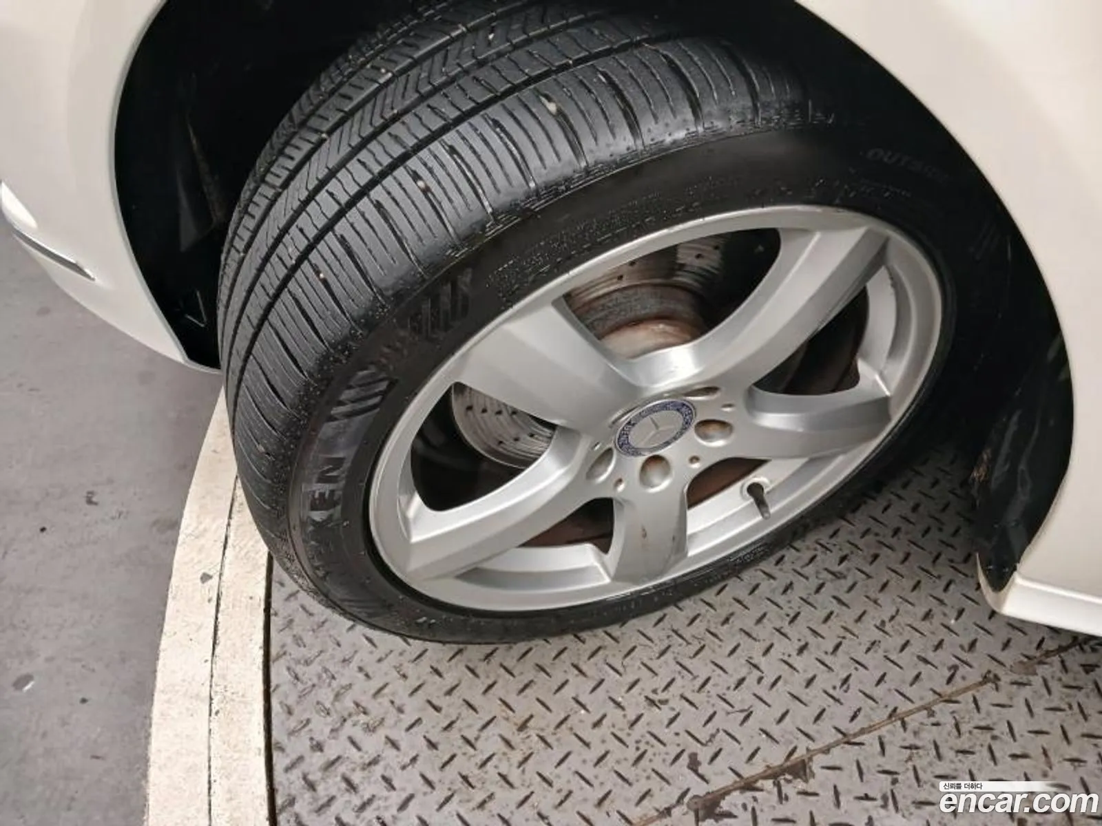 Mercedes-Benz CLS-Class W218 2011 — 8