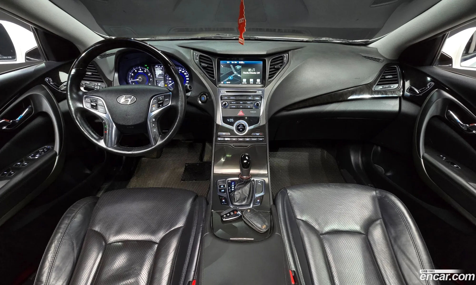 Hyundai Grandeur HG 2016 — 13