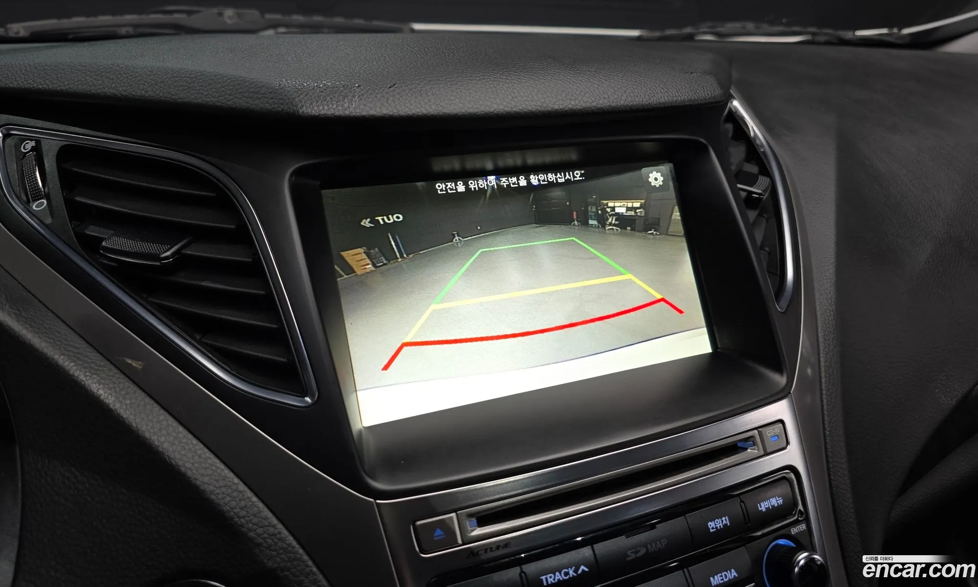 Hyundai Grandeur HG 2016 — 18