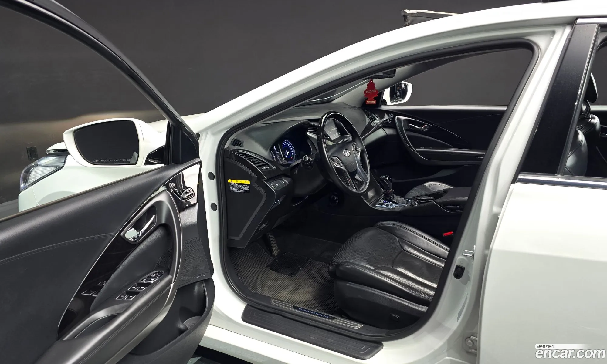 Hyundai Grandeur HG 2016 — 3