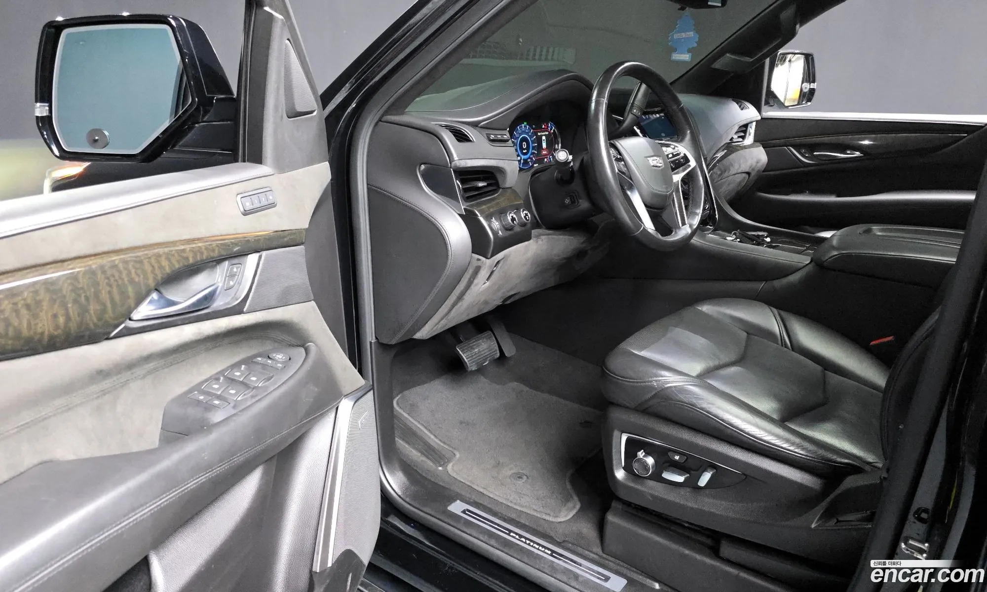 Cadillac Escalade 2019 — 3