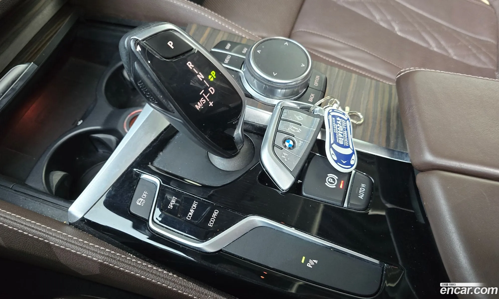 BMW 5 Series 2018 WBAJC5107JG862273 — 16