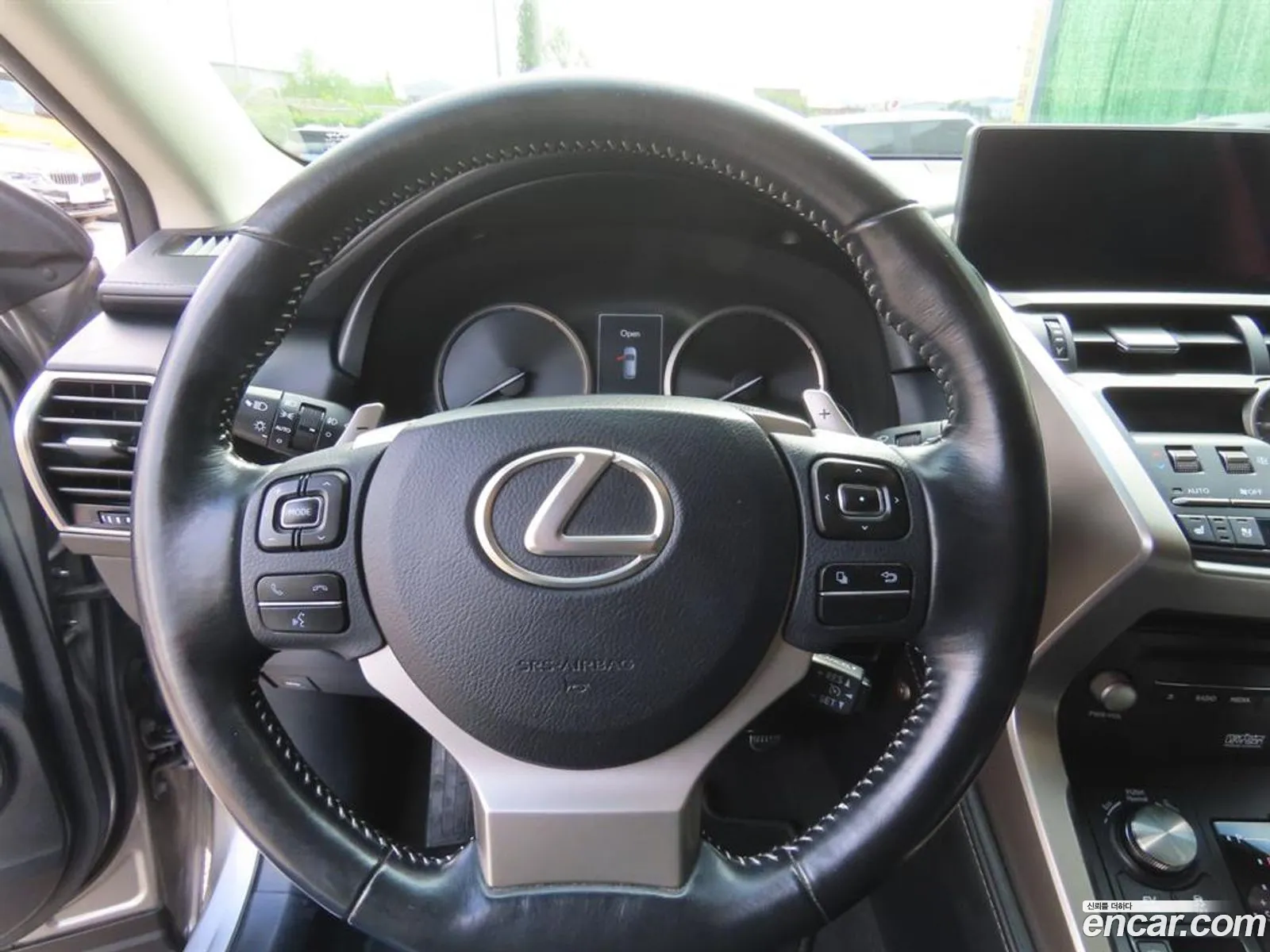 Lexus NX300 2018 — 5