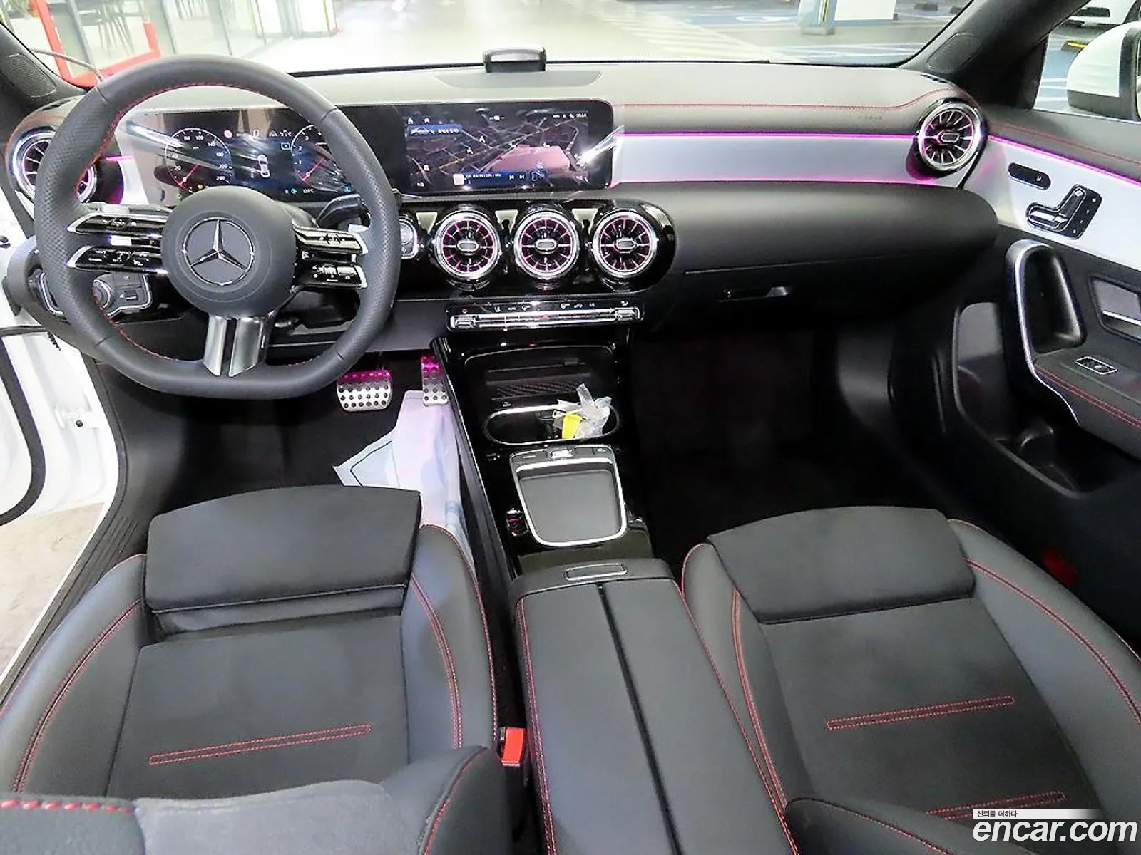 Mercedes-Benz CLA-Class C118 2025 — 10