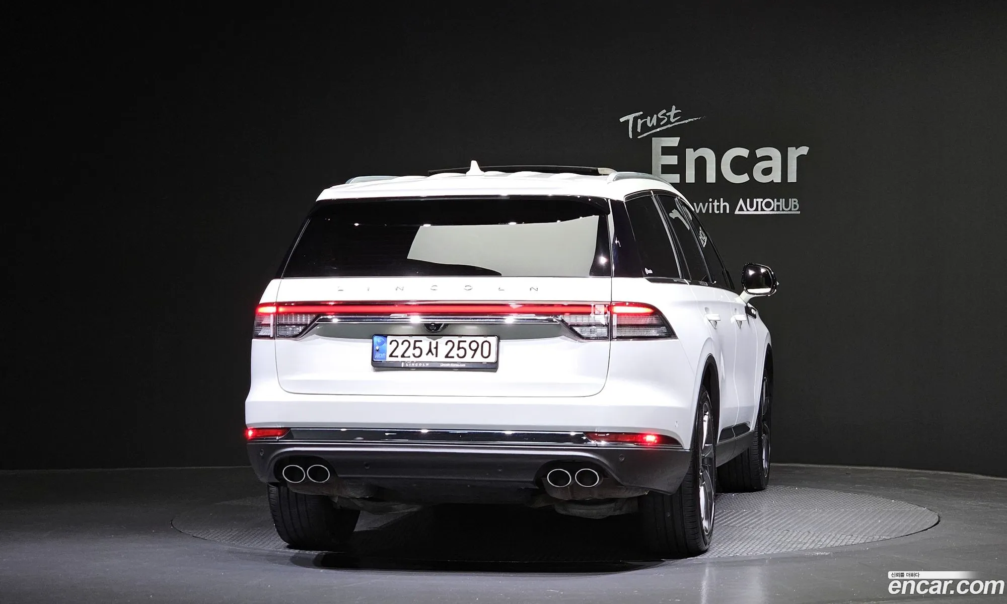 Lincoln Aviator 2021 5LM5J7XC3MGL01153 — 16