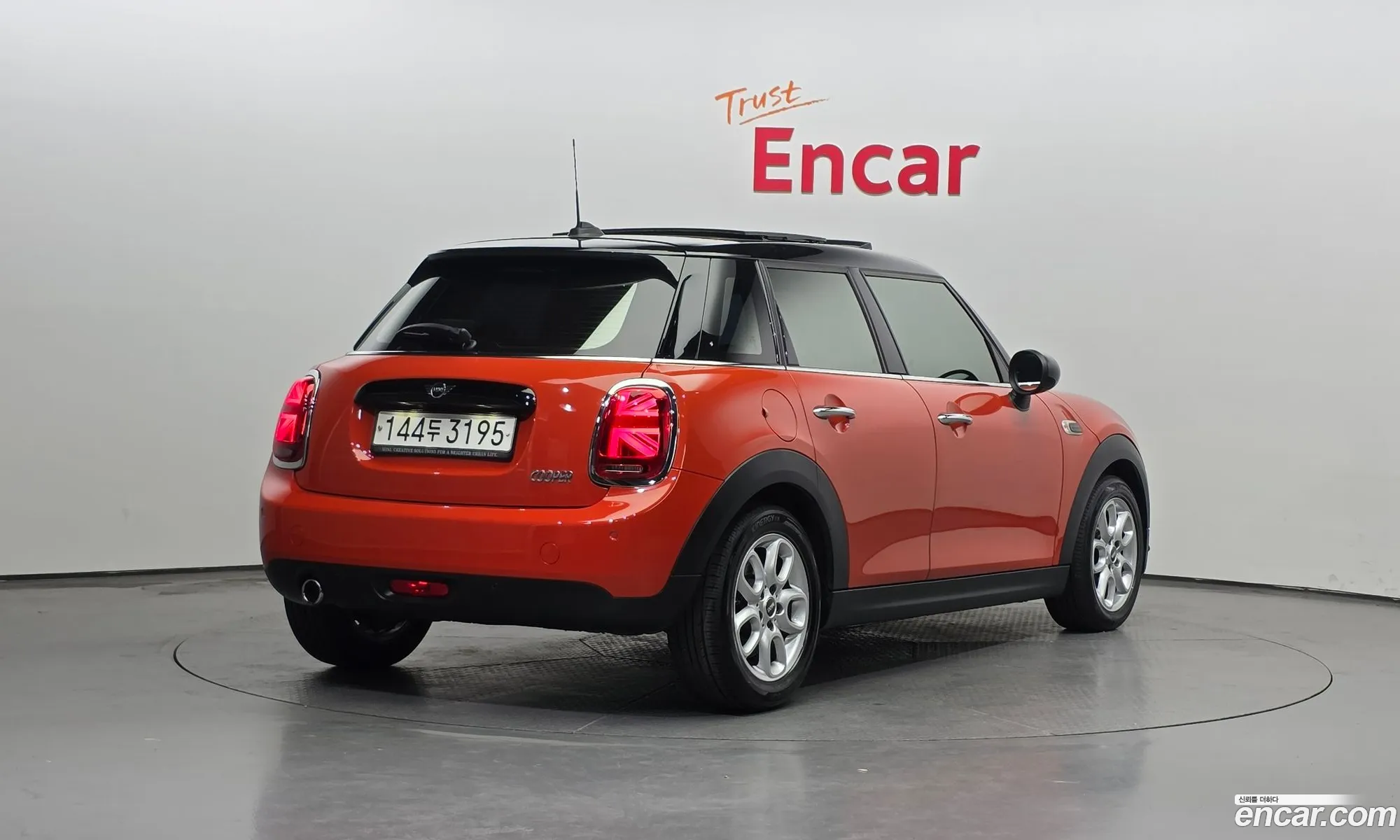 Mini Cooper 2019 WMWXU1101K2L31469 — 5