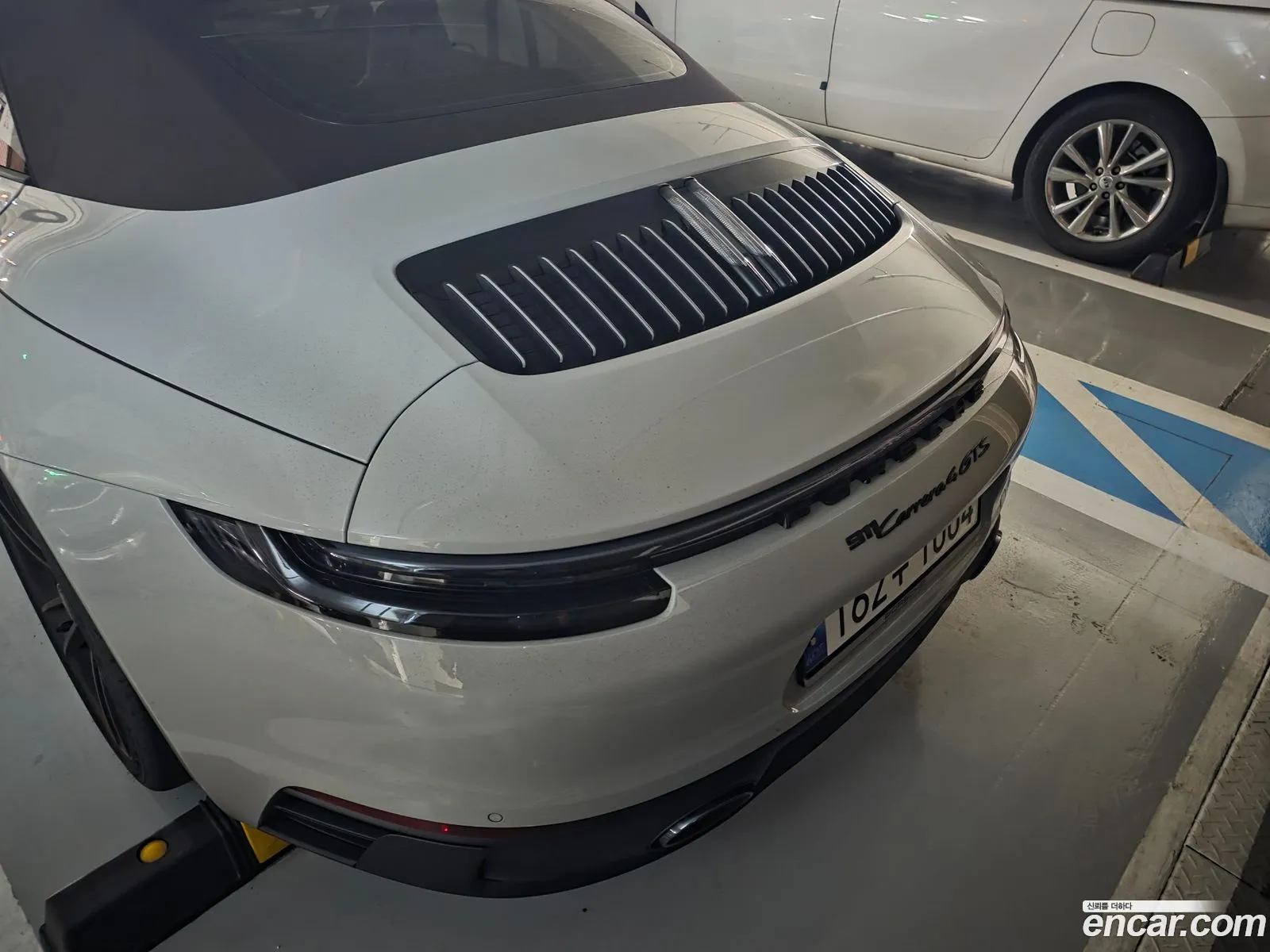 Porsche 911 2023 — 17