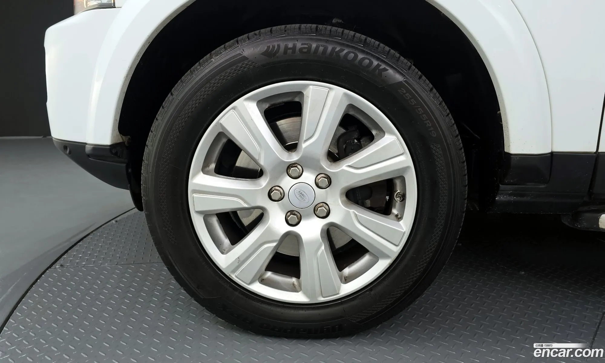 Land Rover Discovery 4 2016 — 2