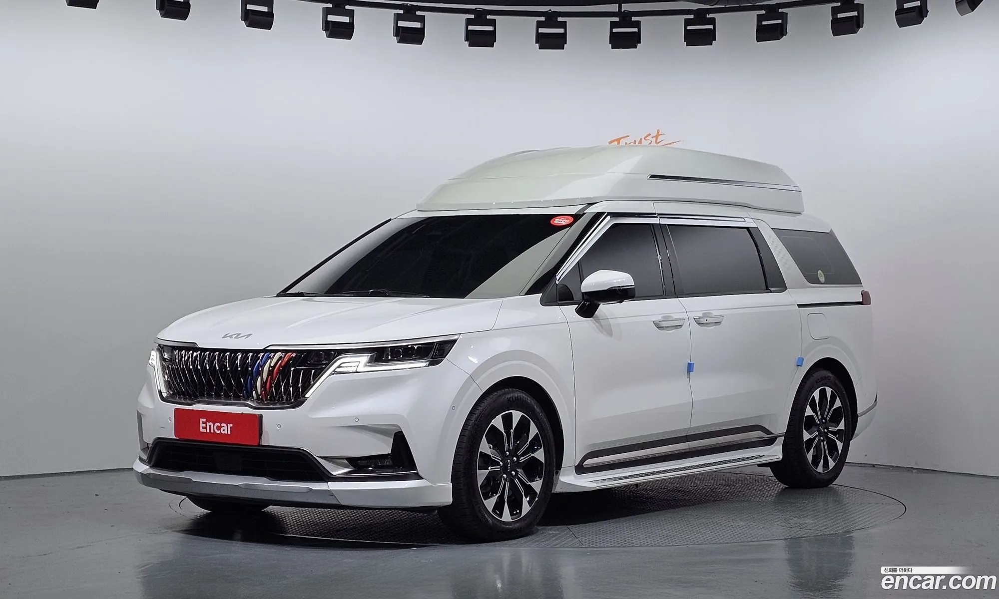 Kia Carnival 2023 — 3