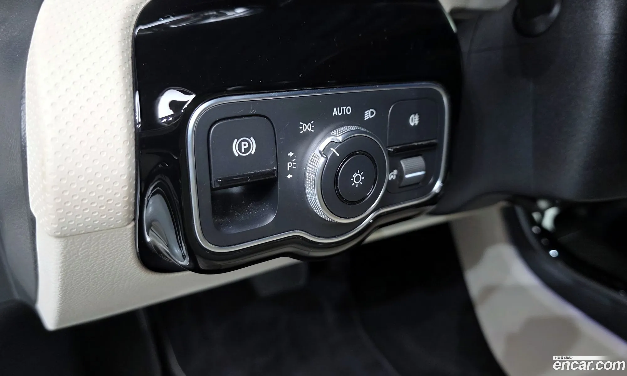 Mercedes-Benz A-Class W177 2020 — 10