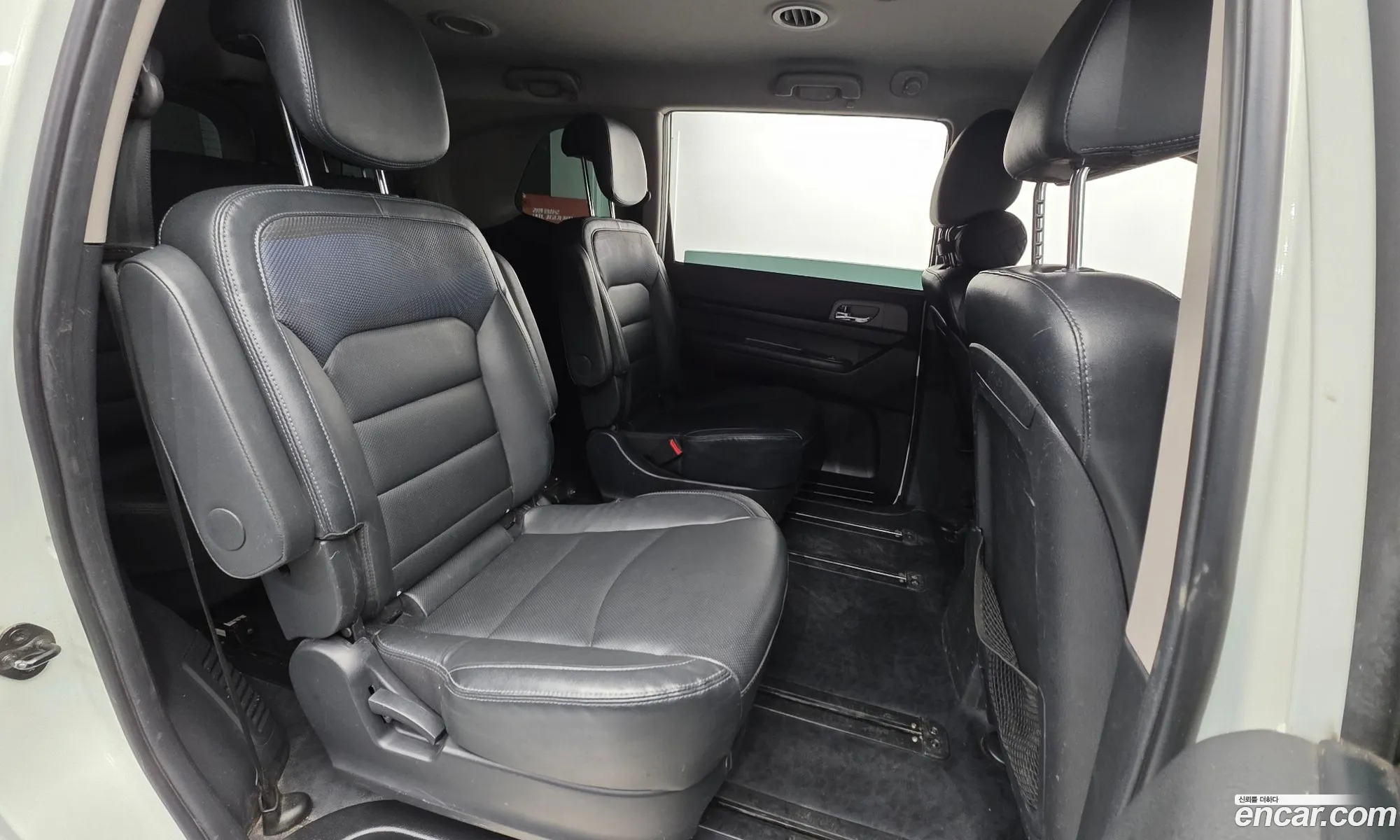 KG Mobility (SsangYong) Korando Turismo 2017 — 19