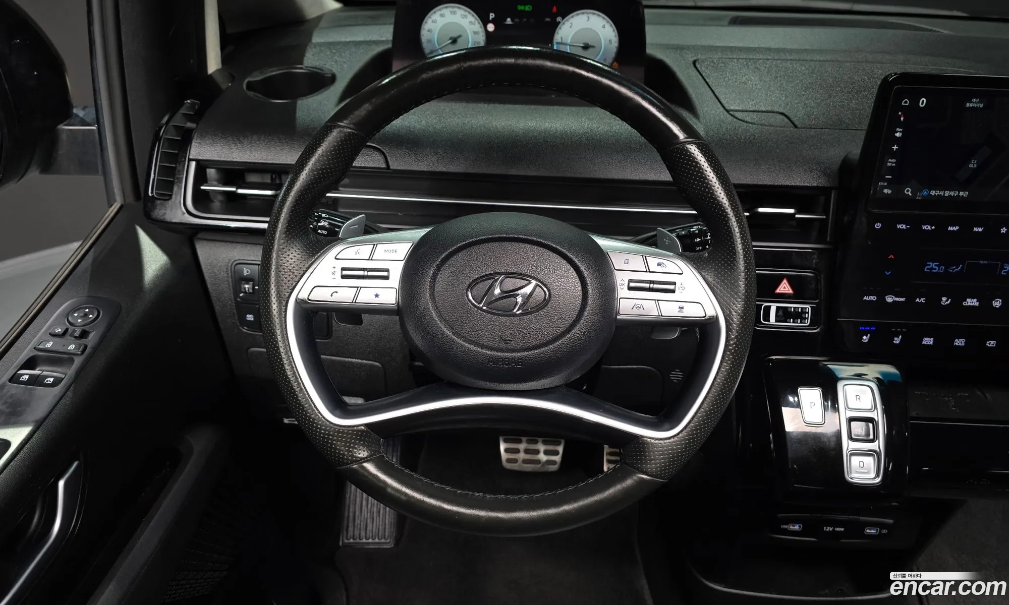 Hyundai Staria 2021 — 18