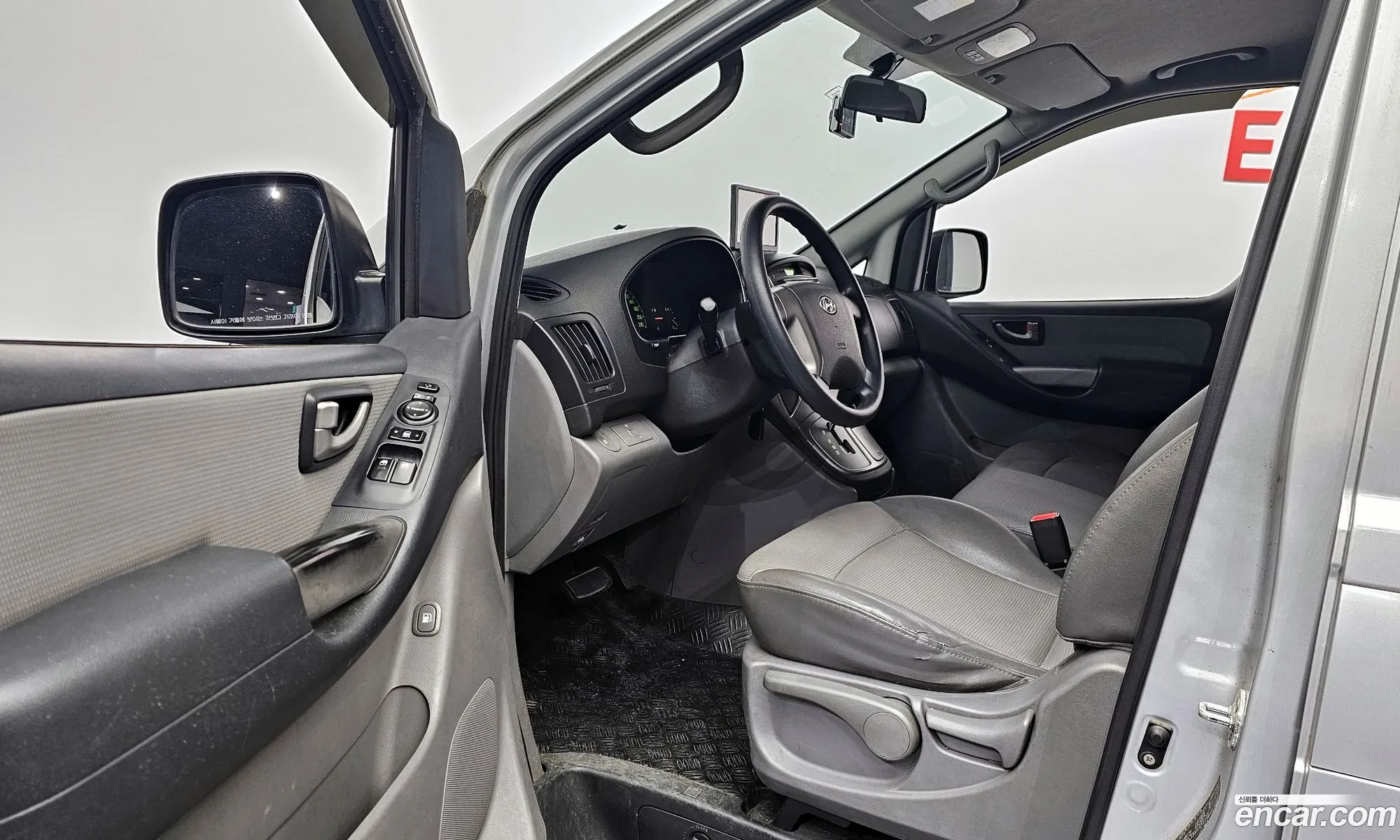 Hyundai Grand Starex 2010 — 15