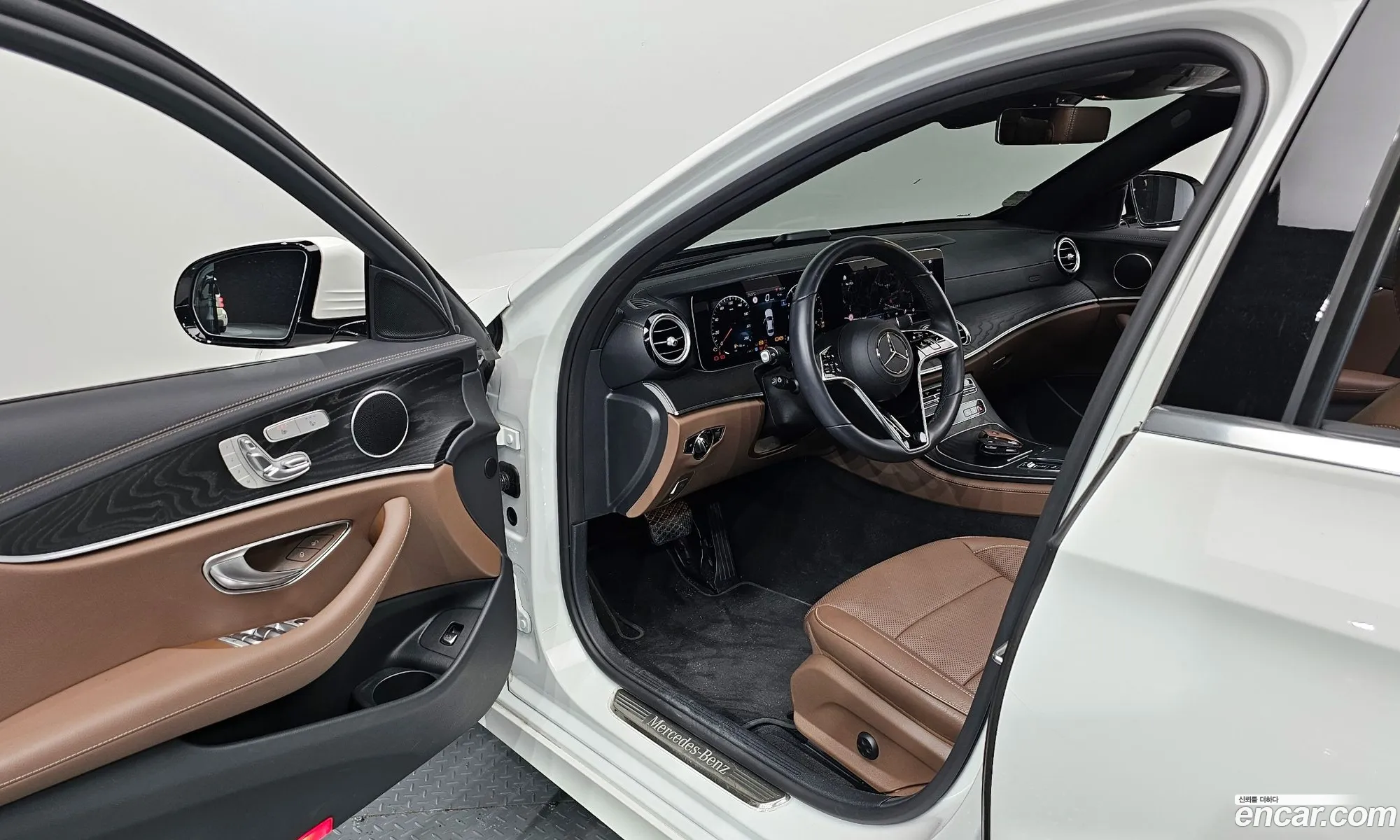 Mercedes-Benz E-Class W213 2022 — 20