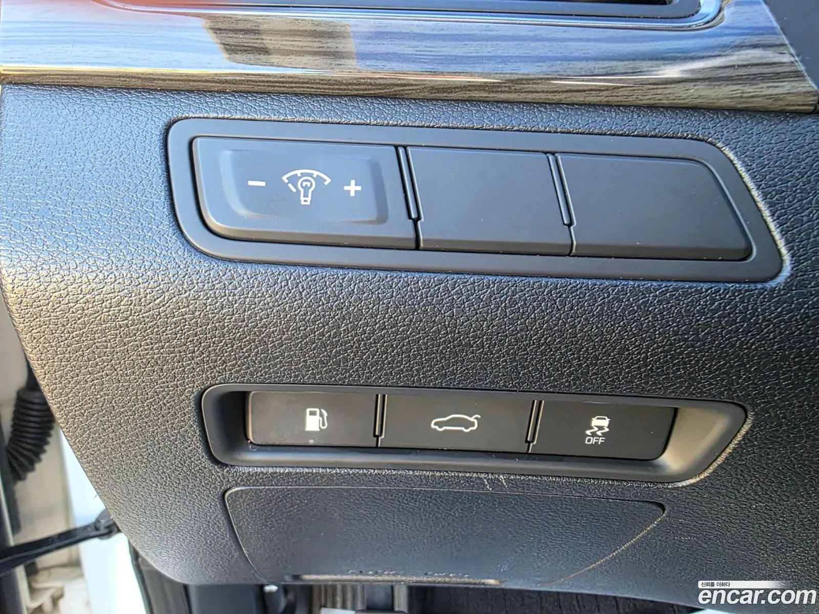 Hyundai LF Sonata 2014 — 18