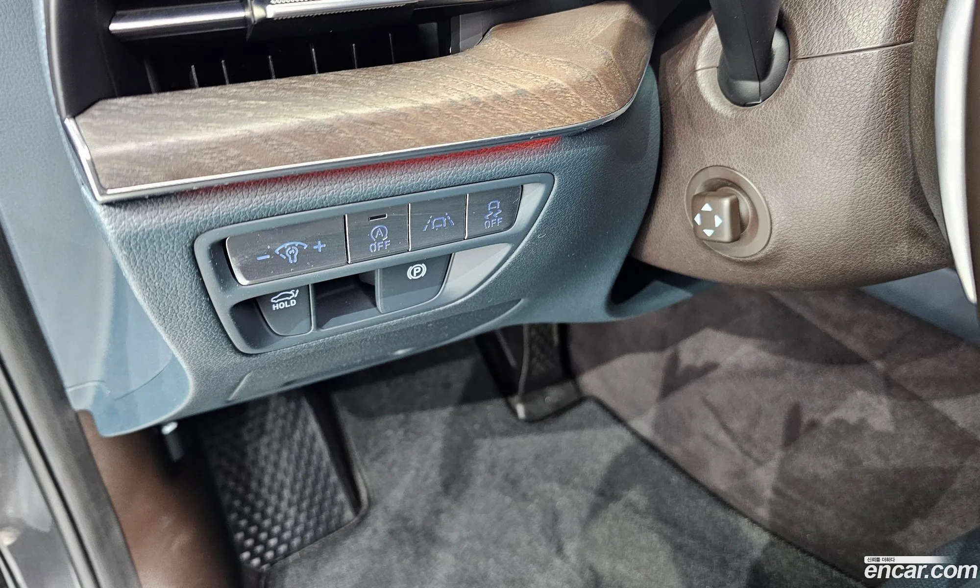 Genesis G80 2020 KMTGB41CDMU041771 — 6